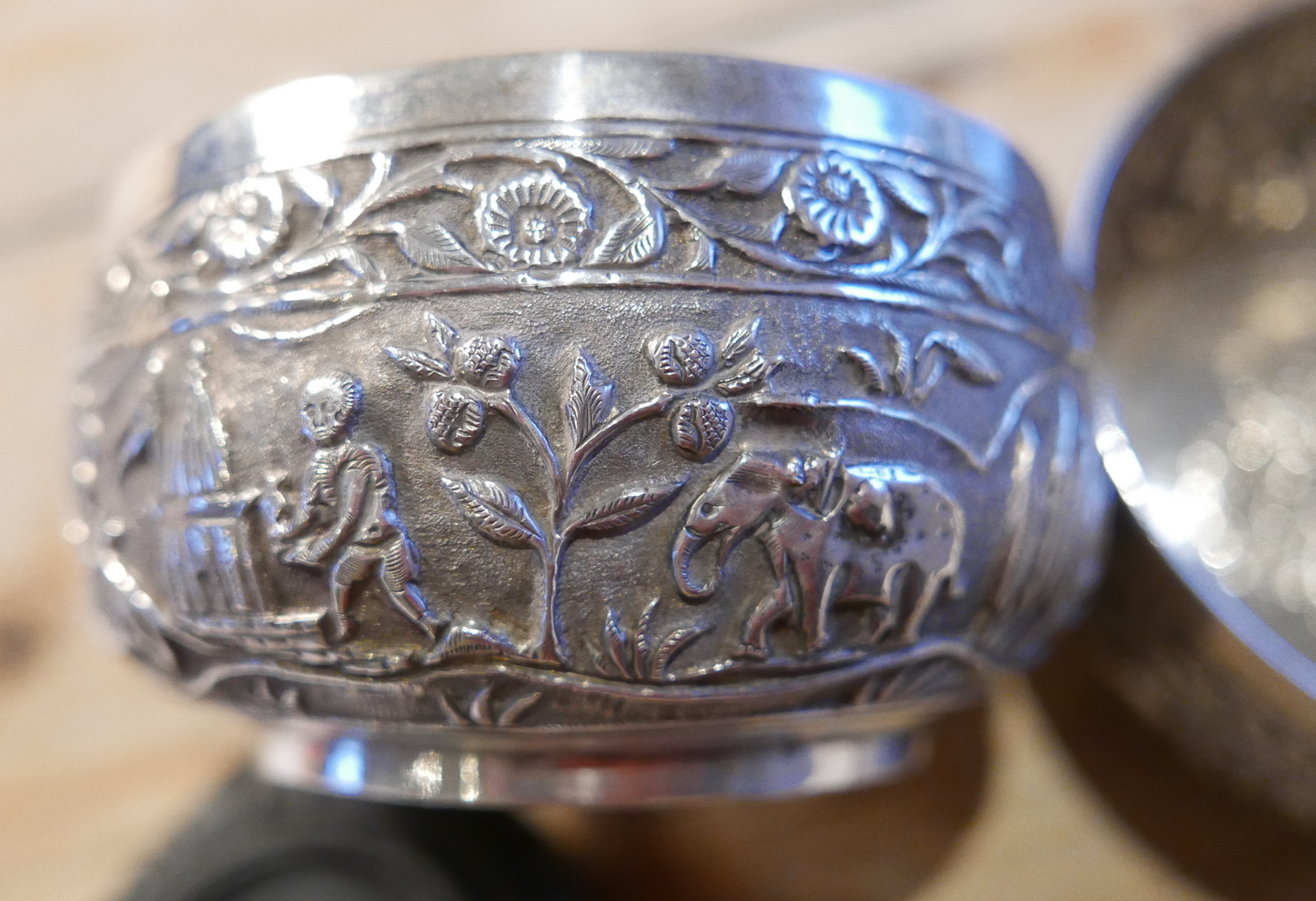 Antique Pair of Indian/Burmese White Metal Bowls with Peacock Marks to base - 233 grams. - Image 7 of 8