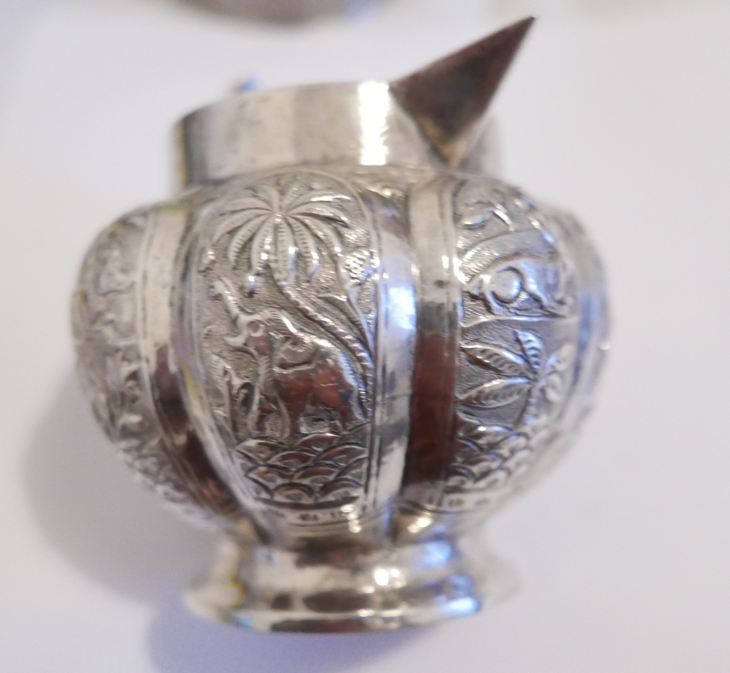 Antique Indian Silver Lidded Pot - 72mm dia and 70mm with Decorative White Metal Jug - 120mm x 110mm - Image 6 of 8