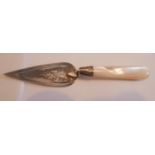 Miniature Birmingham Silver and Mother of Pearl Trowel - 110mm long.