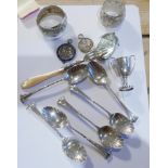 Lot of Vintage Silver Items - total weight approx 195 grams.