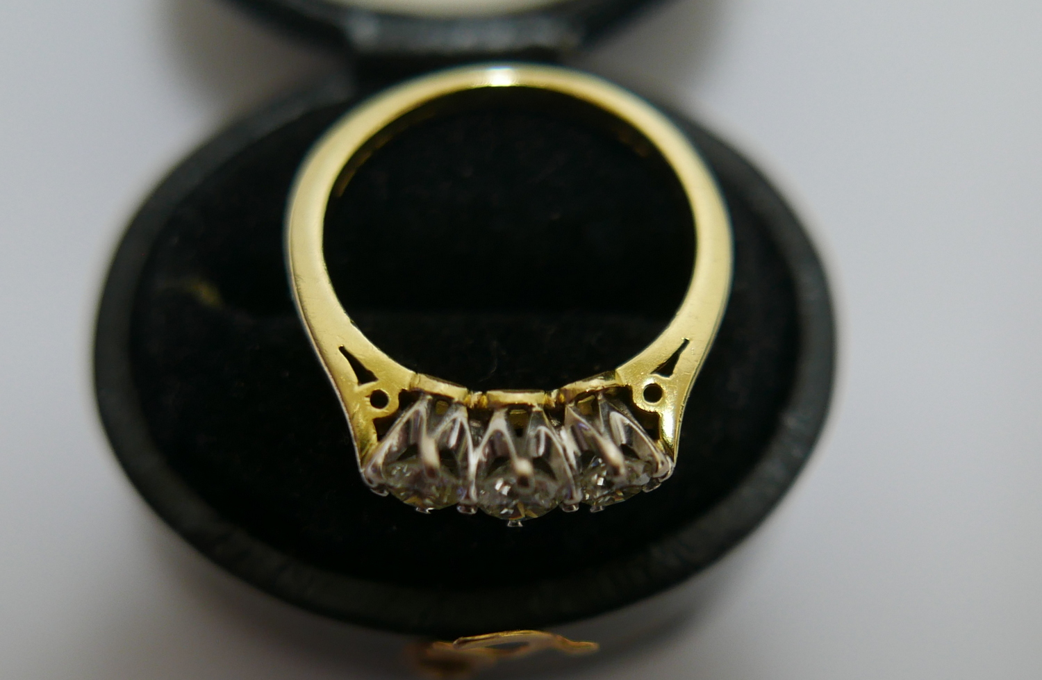 18 karat Gold and Diamond Ring 0.50 carat total. - Image 2 of 4