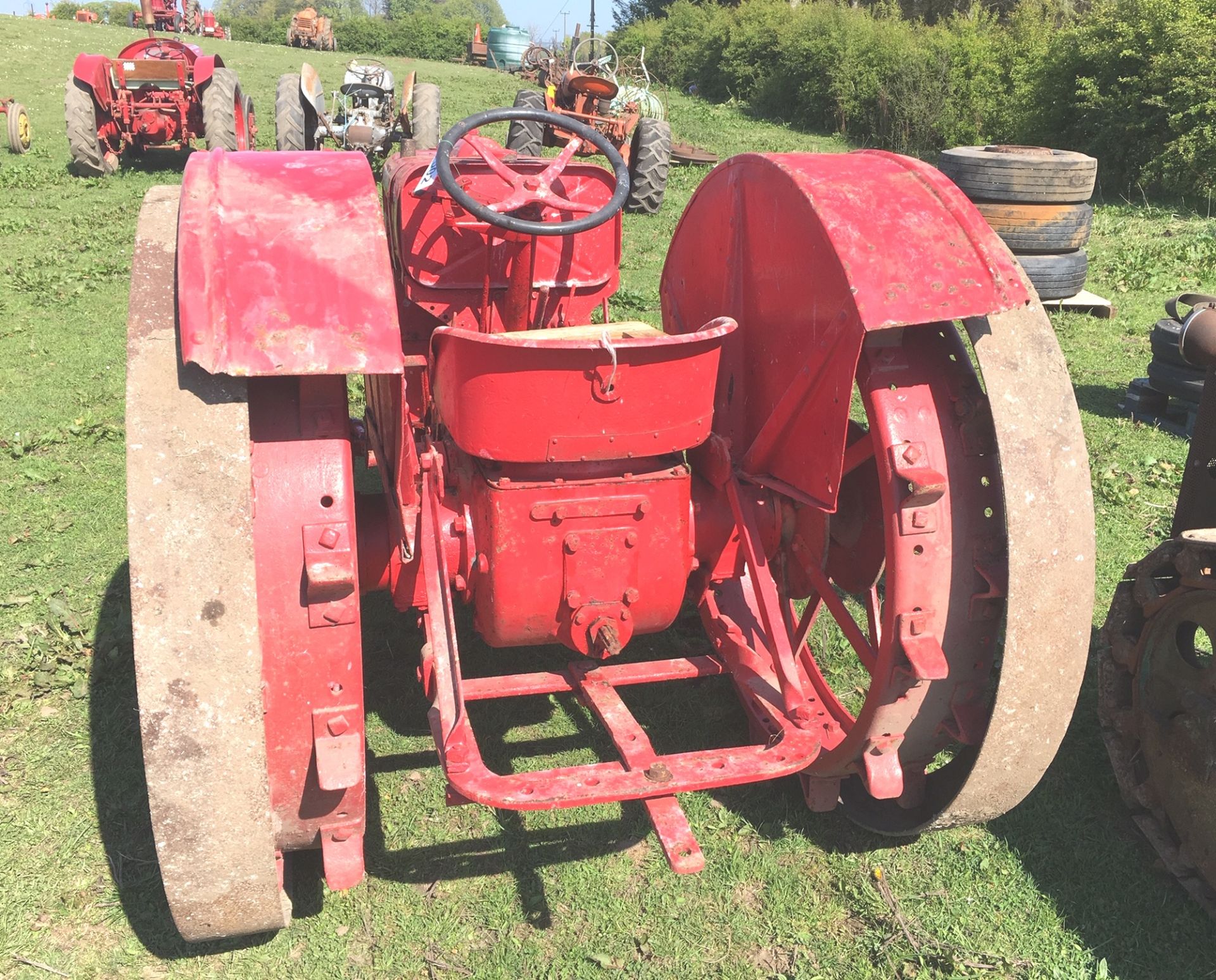 International W12 Steel Wheels Petrol Paraffin Tractor. - Image 3 of 5