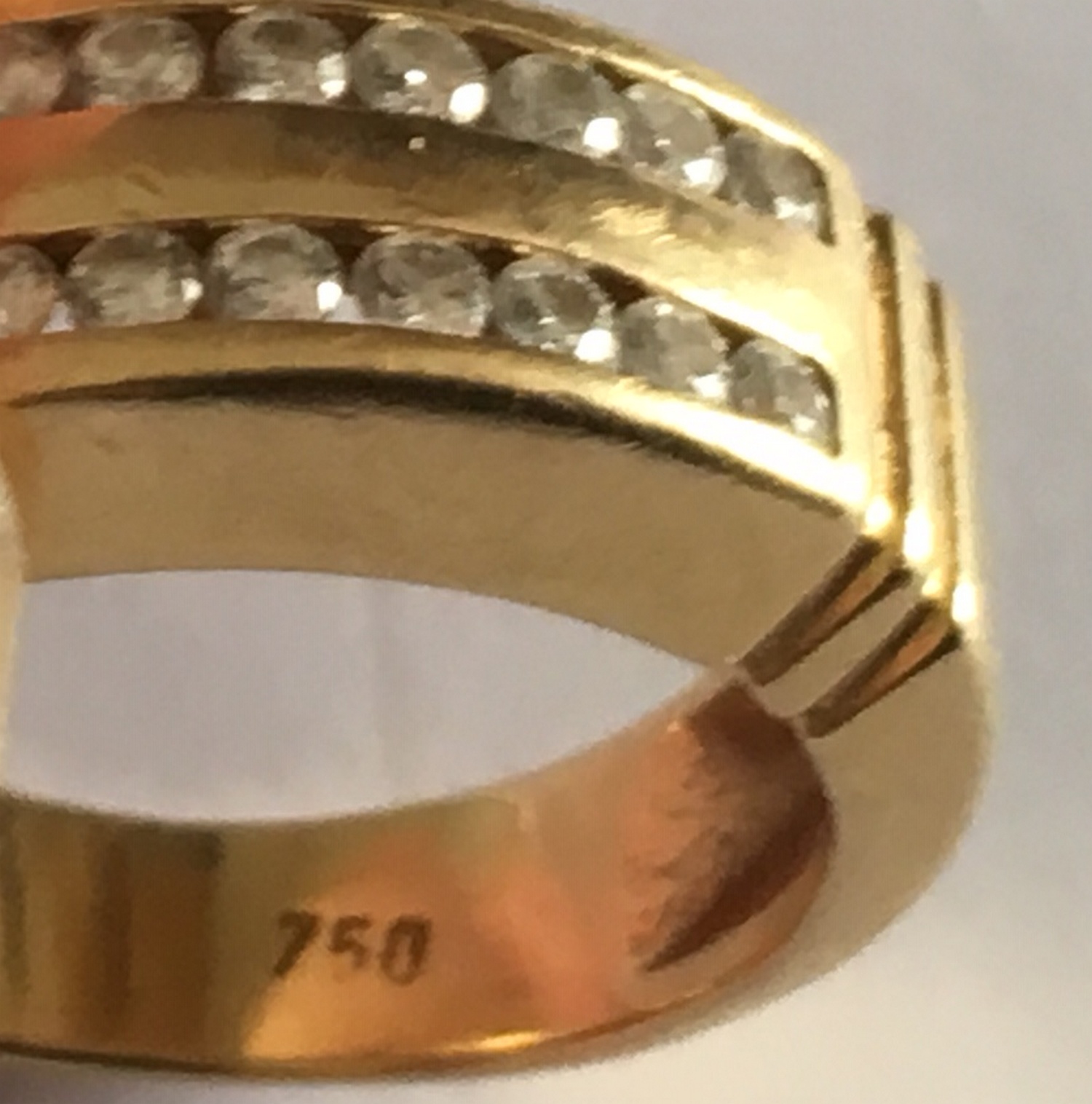 18 karat Gold Ring set with 20 diamonds - UK size L 1/2 - 8.4 grams total weight. - Image 4 of 5