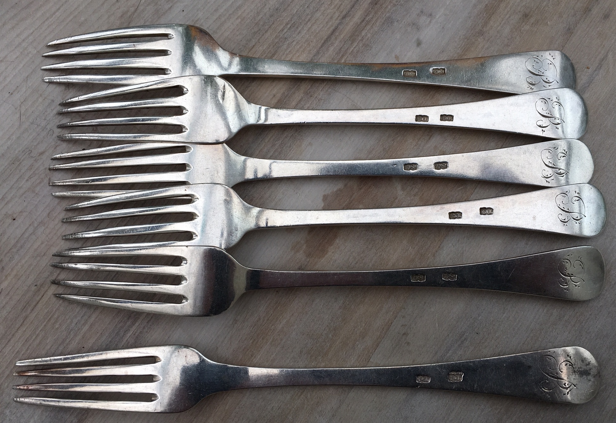 Lot of some 600 grams of Antique/Vintage Silver Spoons and White Metal Forks? - Image 14 of 16