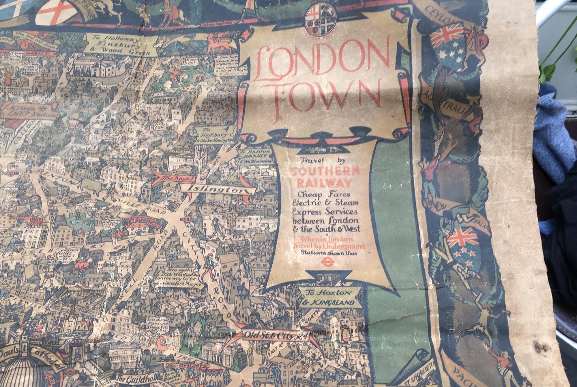 Vintage 1930s Southern Railway Map on Cloth of London - 47 1/2" x 35". - Image 4 of 6