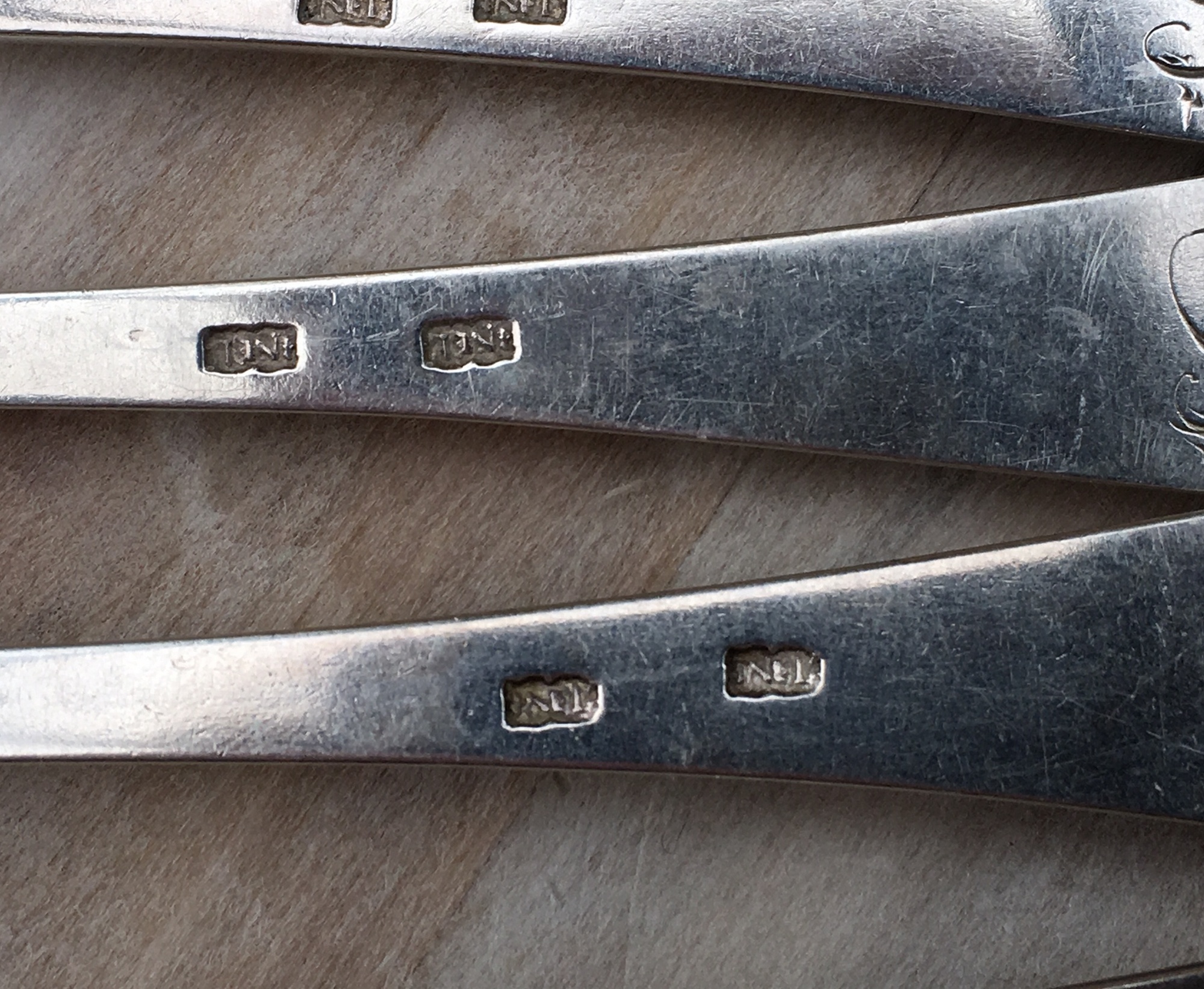 Lot of some 600 grams of Antique/Vintage Silver Spoons and White Metal Forks? - Image 16 of 16