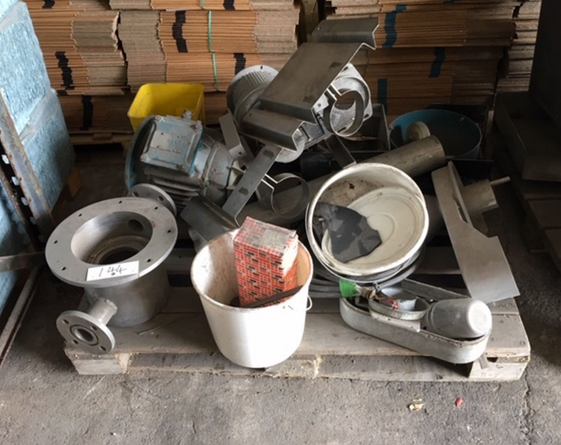 Lot of Metalware.