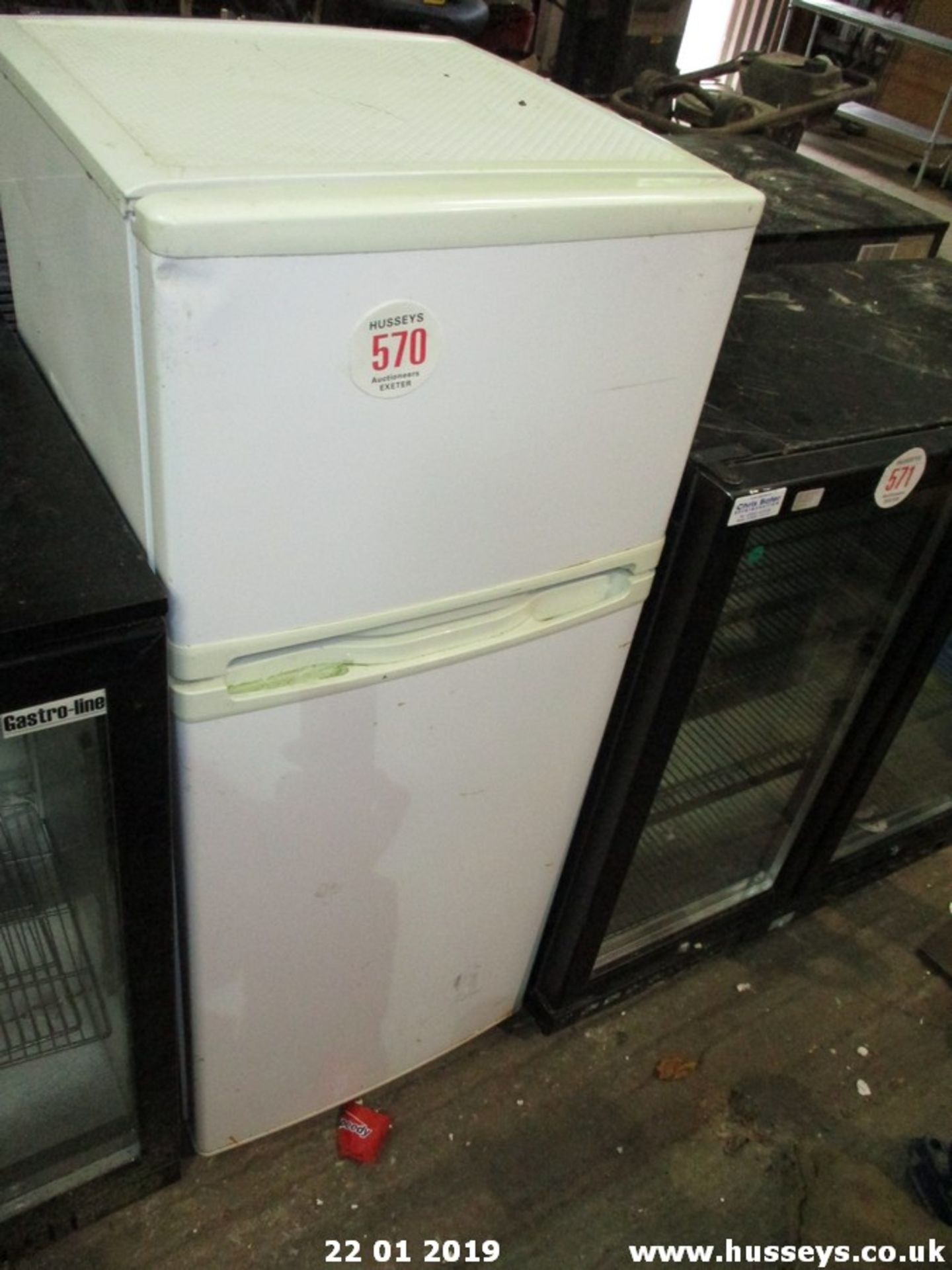 FRIDGE FREEZER