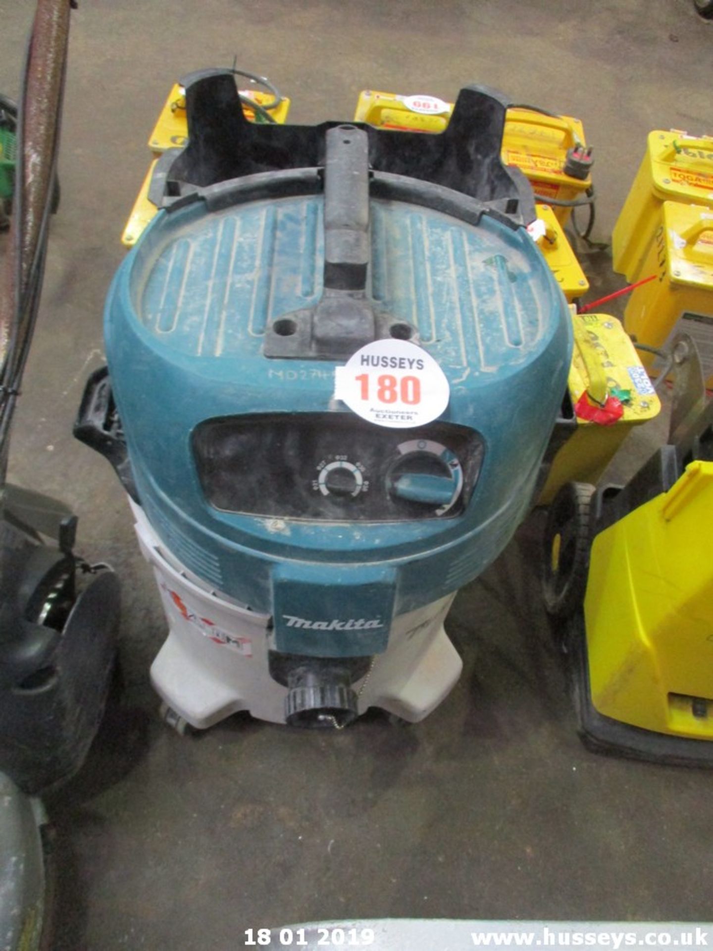 MAKITA HOOVER