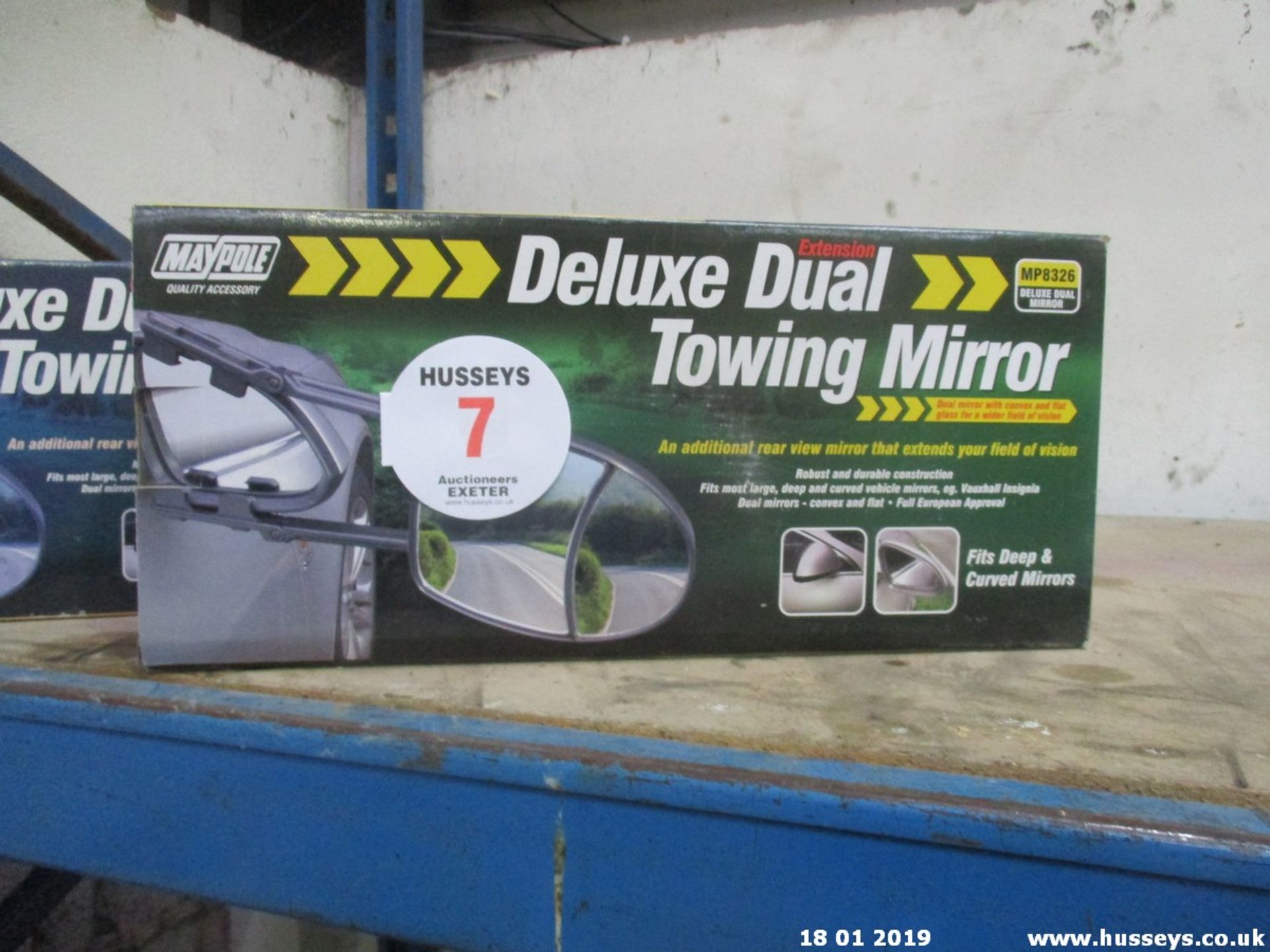 TOWING MIRROR