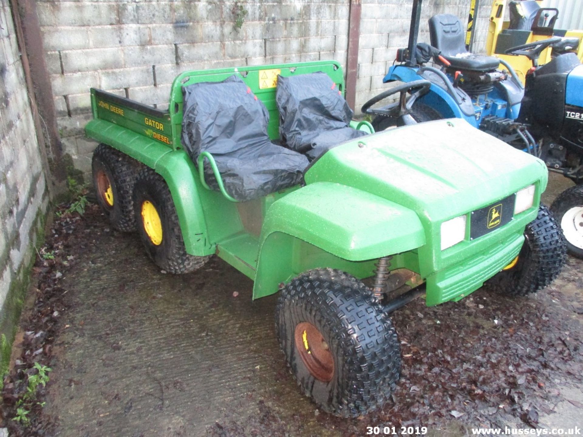 JOHN DEERE DSL GATOR RUNS & DRIVES DSL ELEC TIP - Image 2 of 3