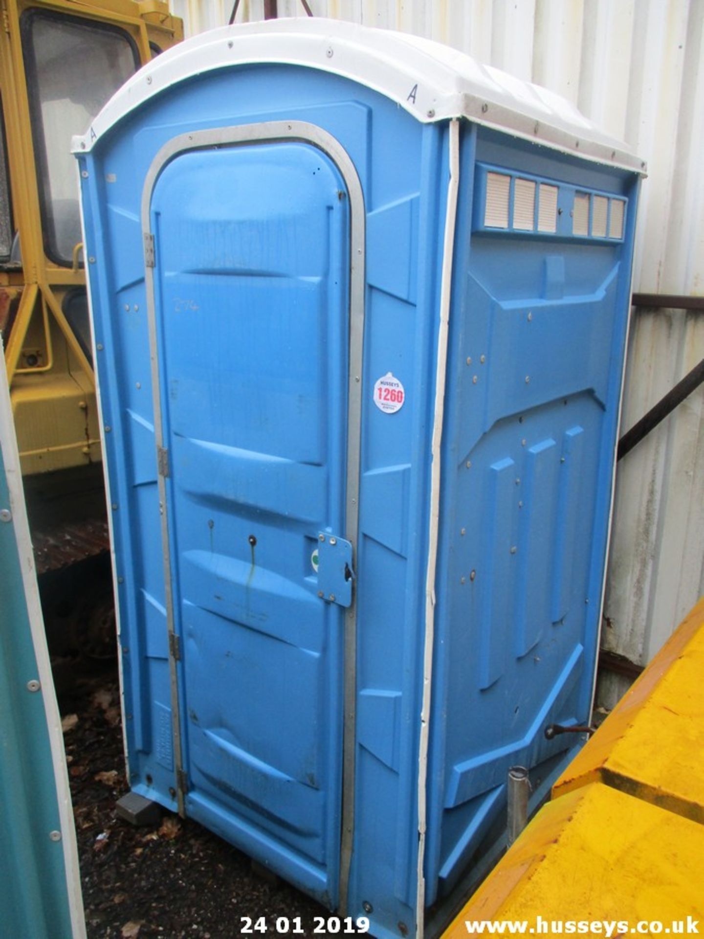 PORTABLE TOILET