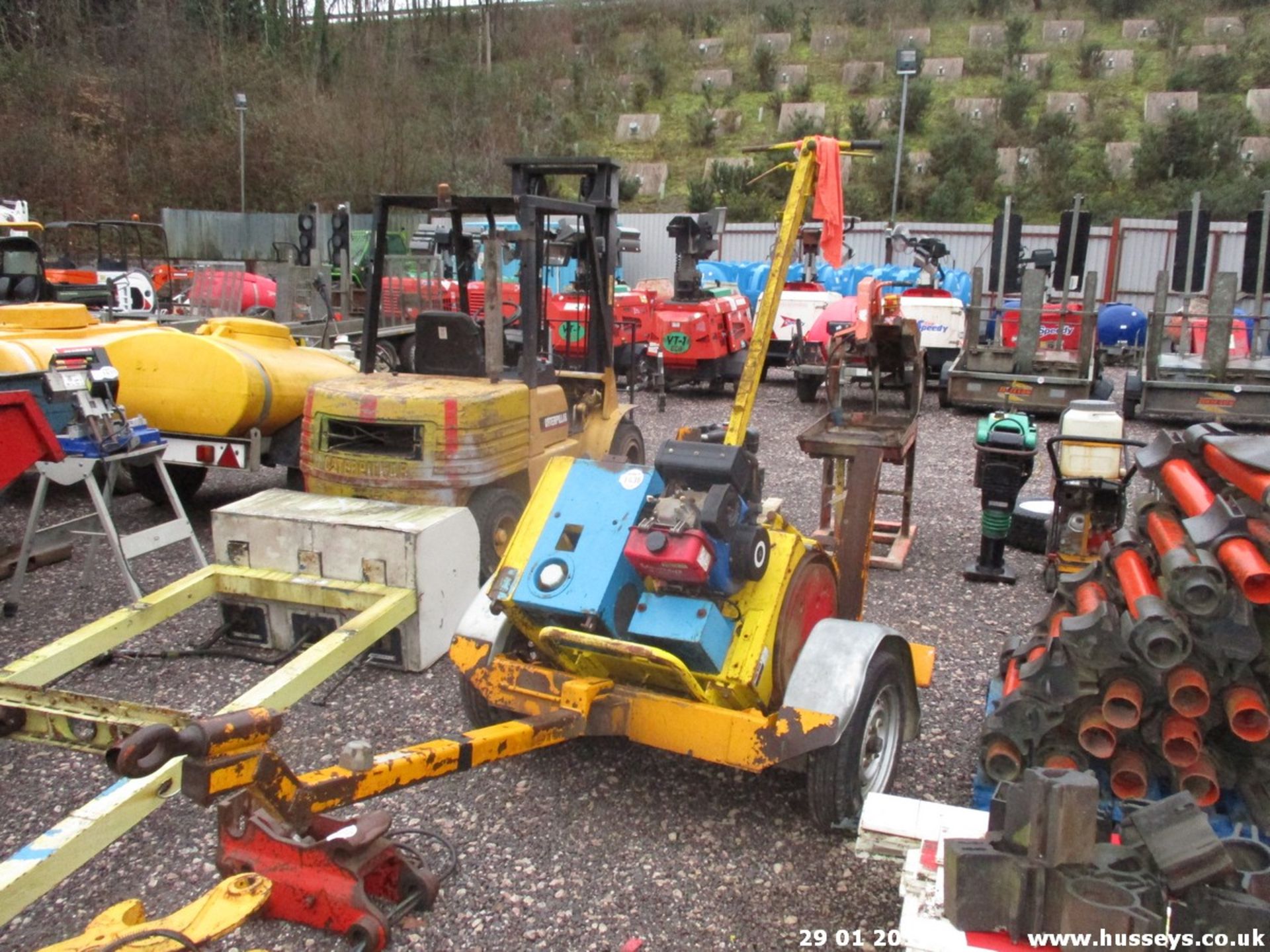 PEDESTRIAN ROLLER & TRAILER