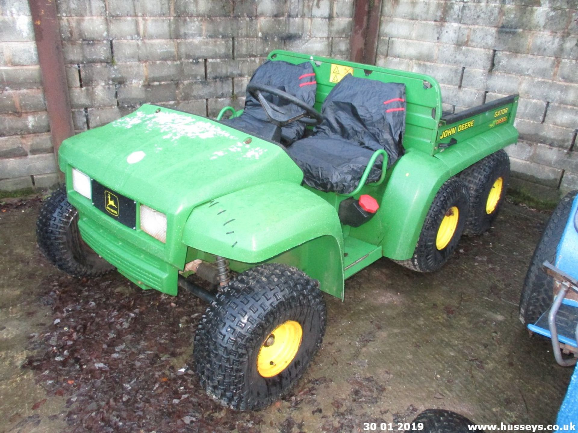 JOHN DEERE DSL GATOR RUNS & DRIVES DSL ELEC TIP