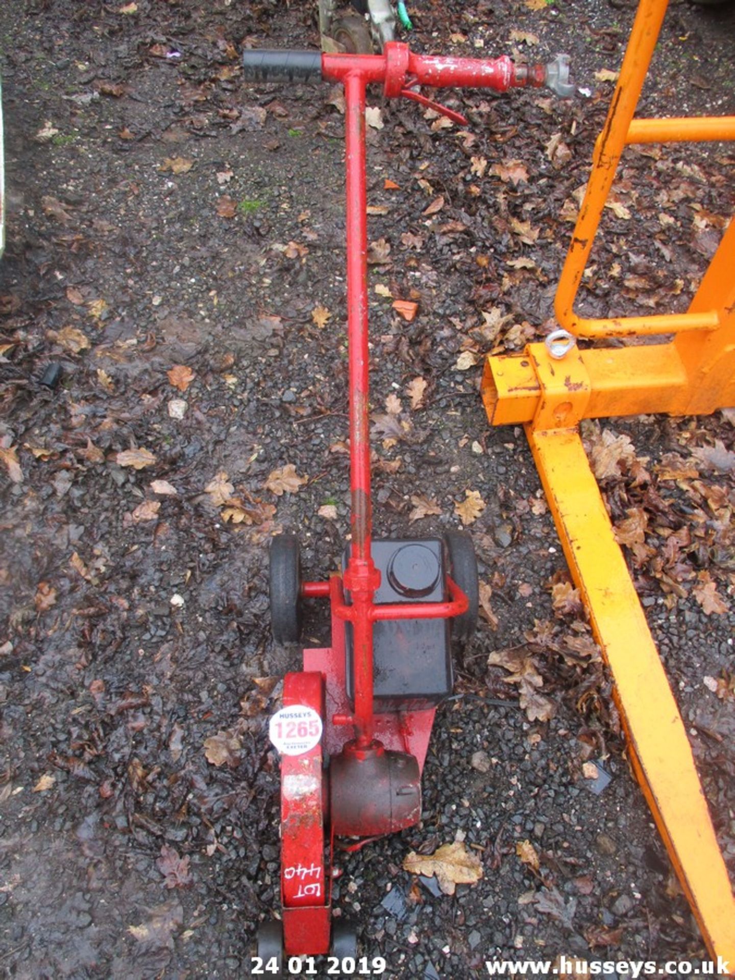 AIR OP ROAD SAW