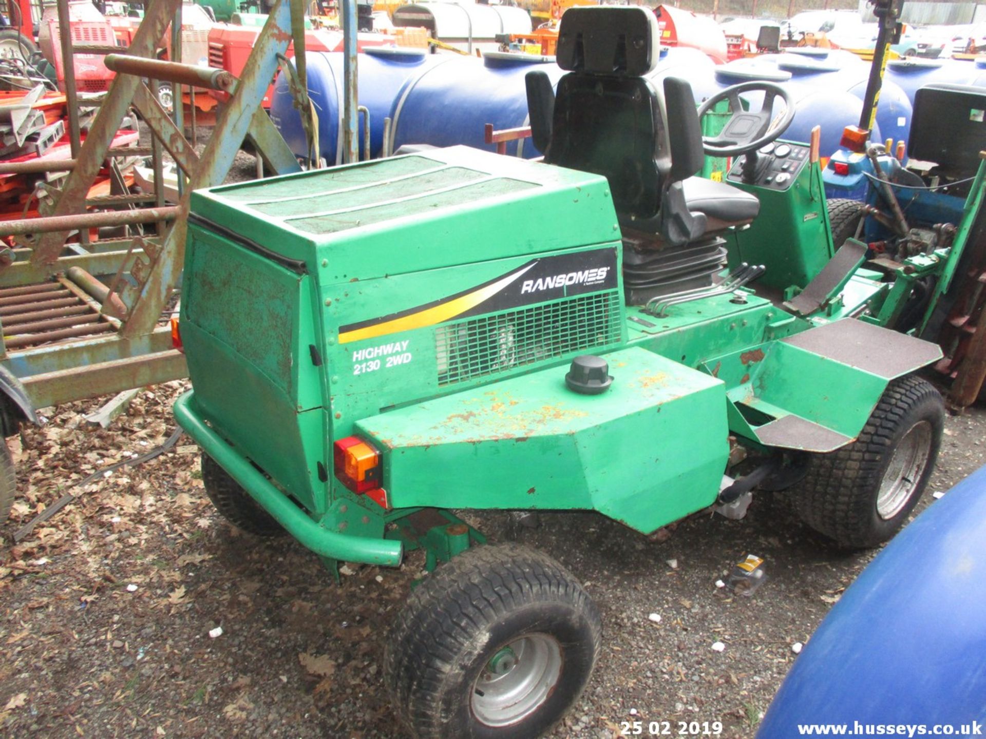 RANSOMES HIGHWAY 2130 MOWER RUNS DRIVES CUTS - Image 3 of 5