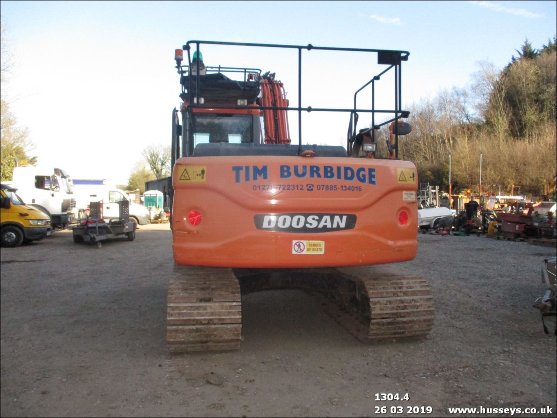 DOOSAN DX140 LC EXCAVATOR C/W GEITH HITCH, GRADING BUCKET, PIPED (YR 2012)(SHOWING 9629HRS) - Image 5 of 10