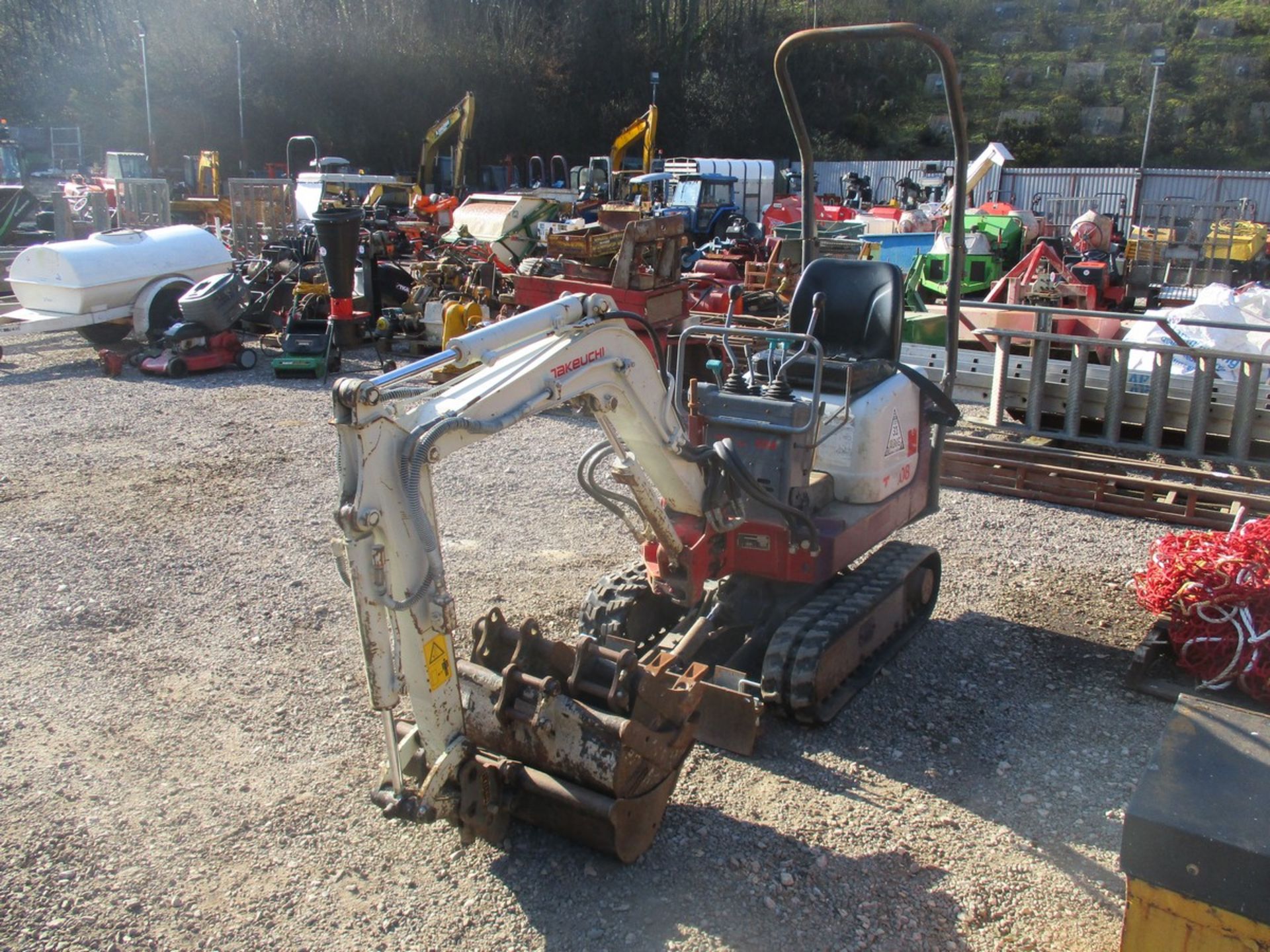 Takeuchi TB108 Micro 2014, 4 buckets