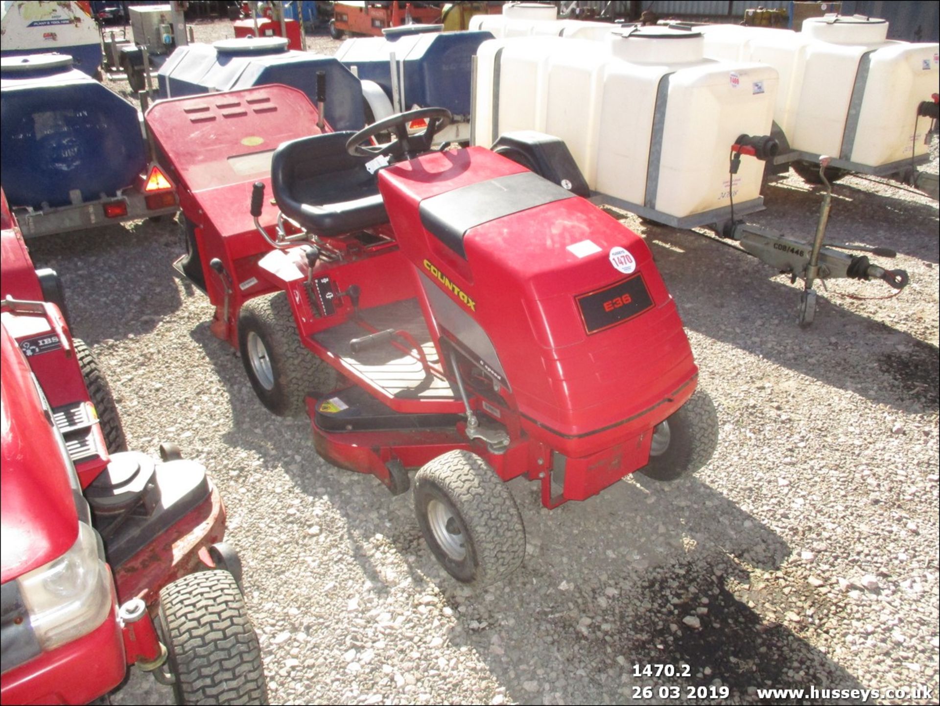 COUNTAX E36 RIDE ON MOWER C/W COLLECTOR - Image 2 of 2