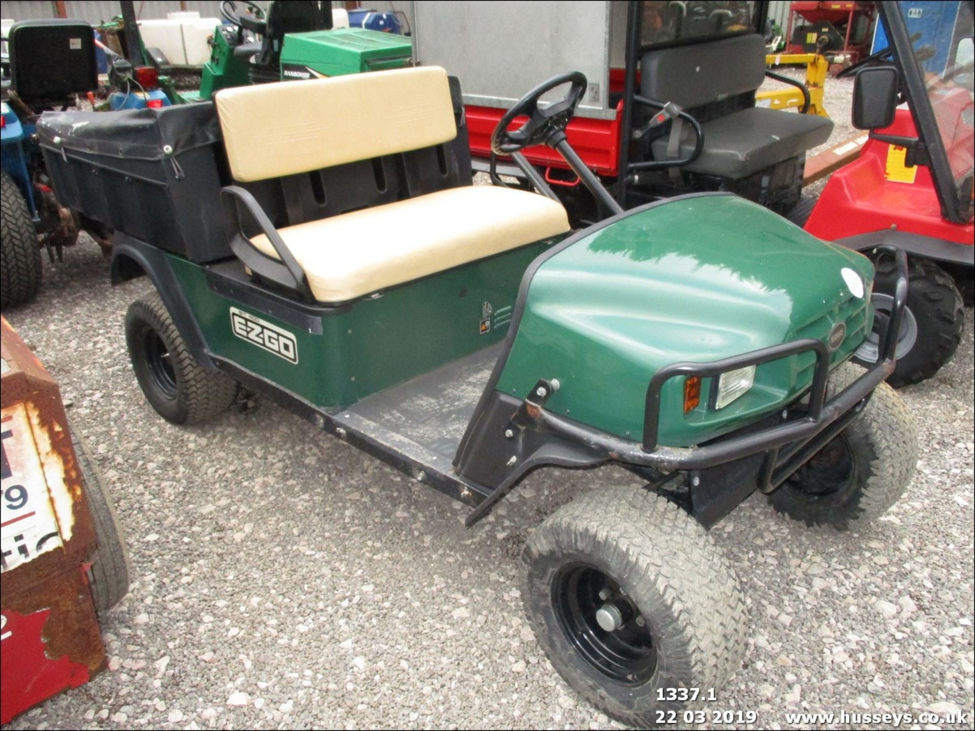 EZGO ELECTRIC GOLF BUGGY,RUNS,DRIVES ELEC TIP - Bild 2 aus 3