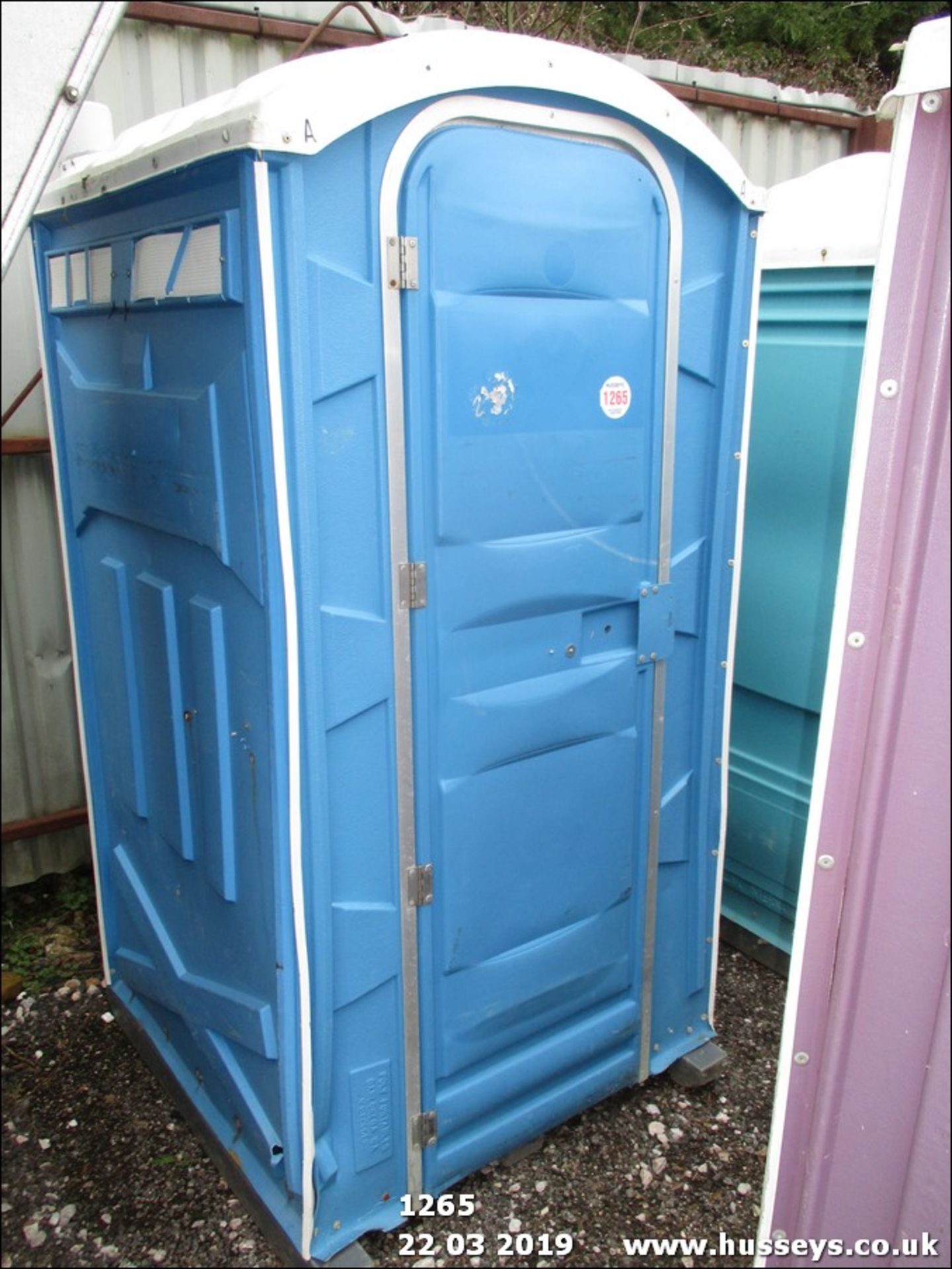 PORTABLE TOILET