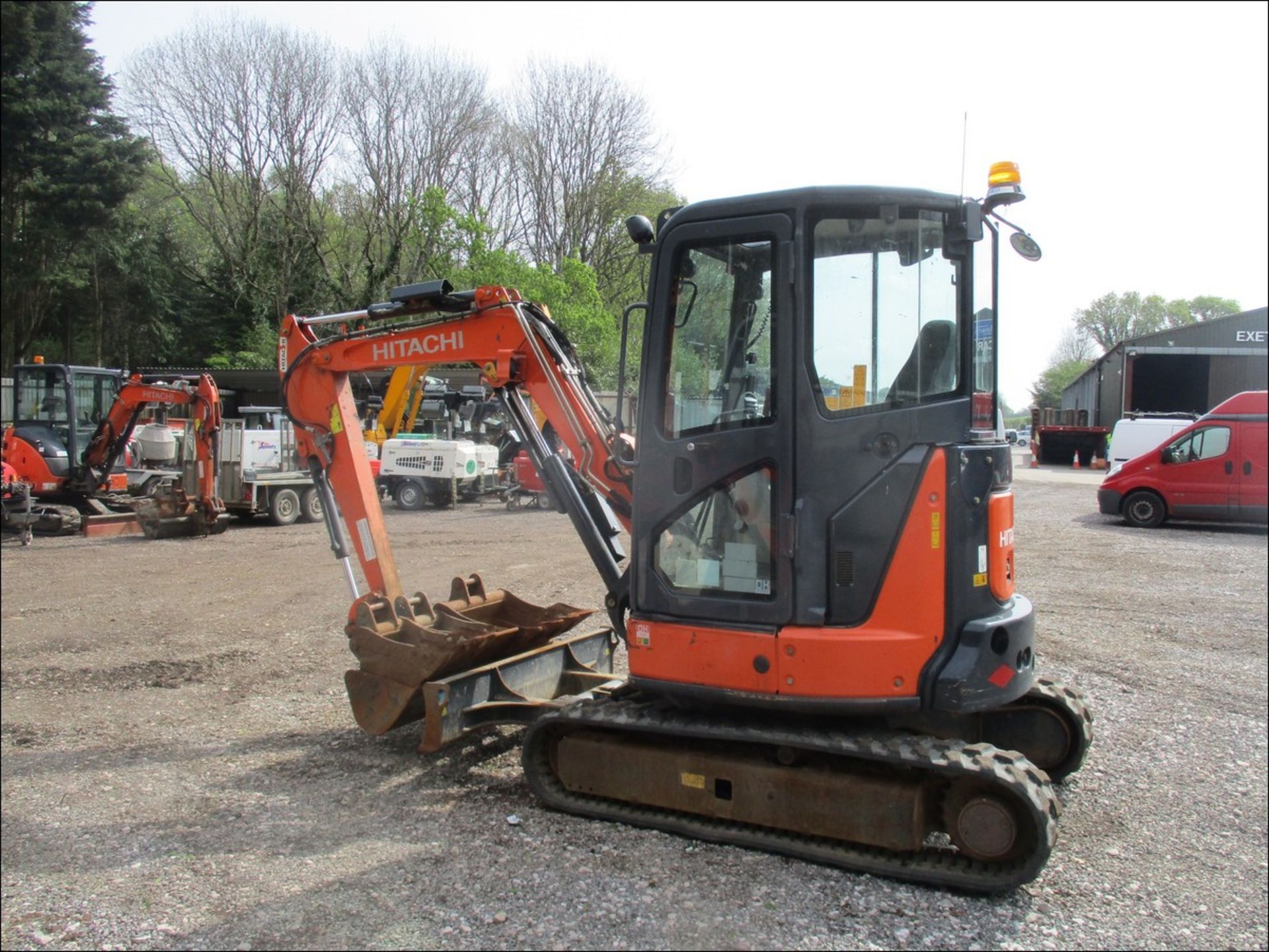 HITACHI ZAXIS 33U C/W 3 BKTS, QH, PIPED, 2014, 2351 HRS SHOWING - Image 5 of 8