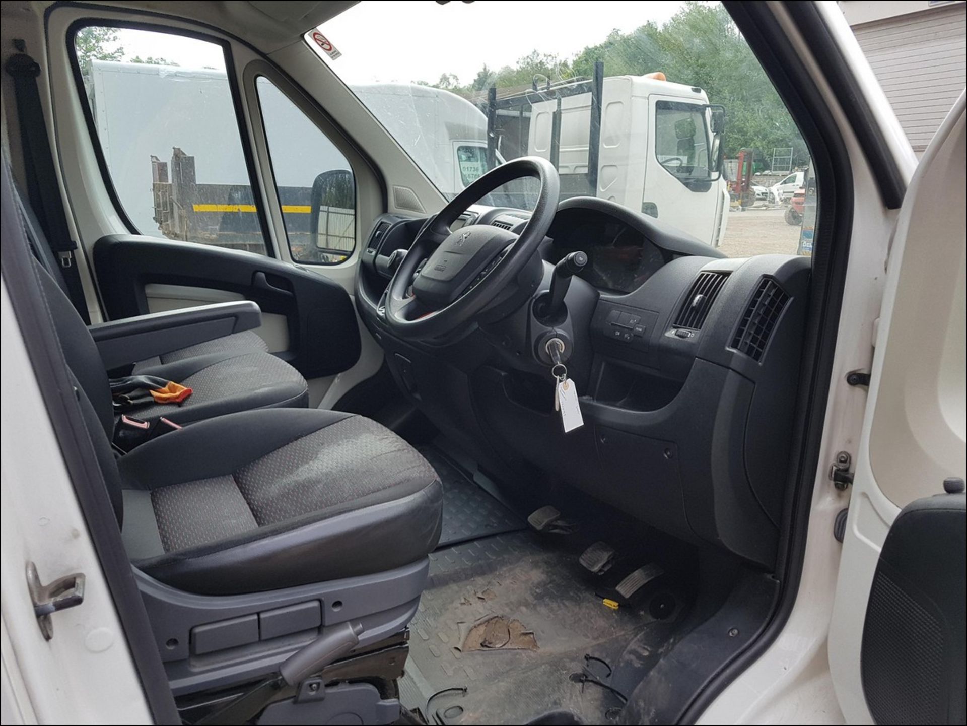 2015 Peugeot Boxer 335 Professional L2 - Image 6 of 10