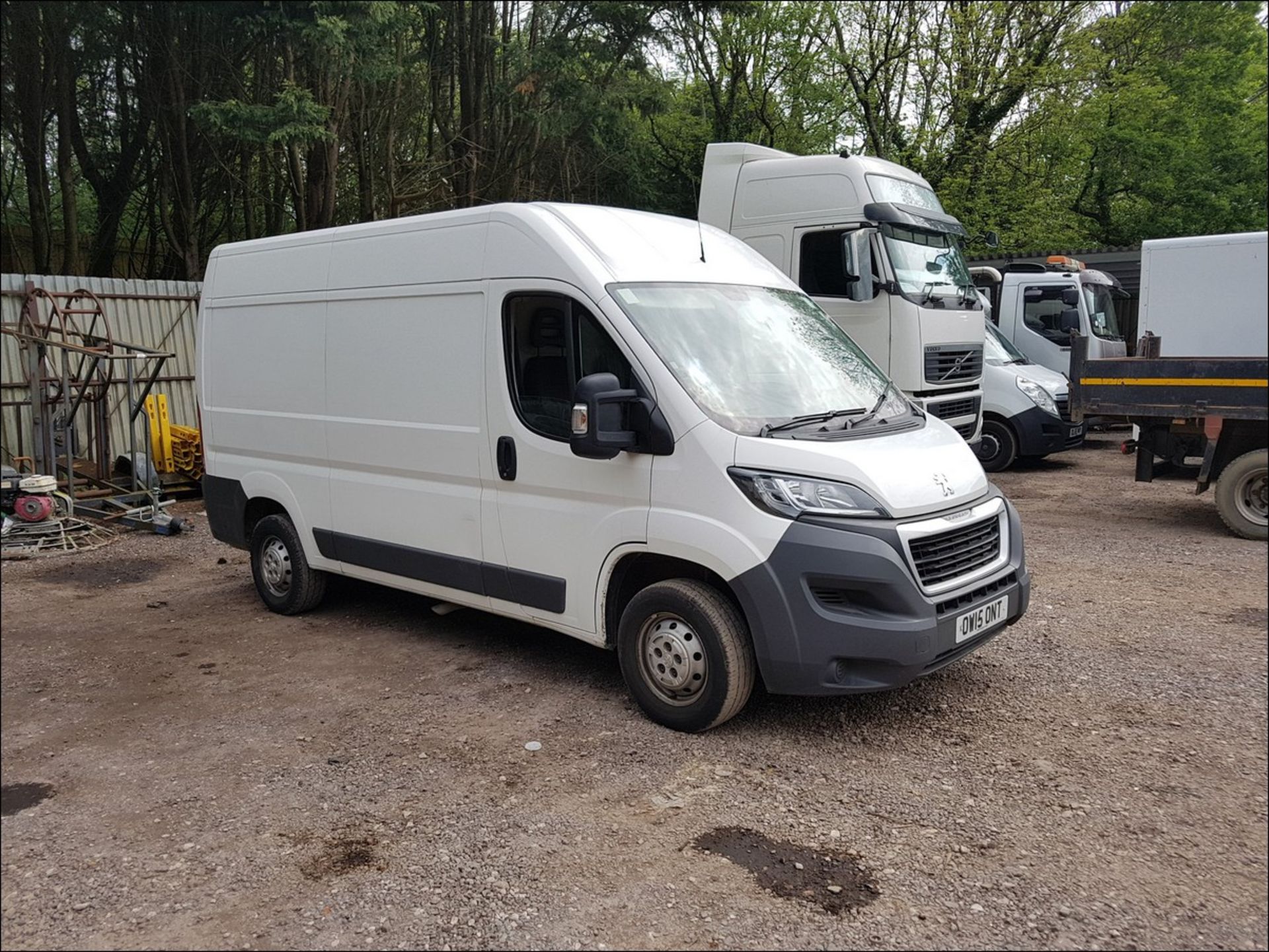 2015 Peugeot Boxer 335 Professional L2 - Image 2 of 10