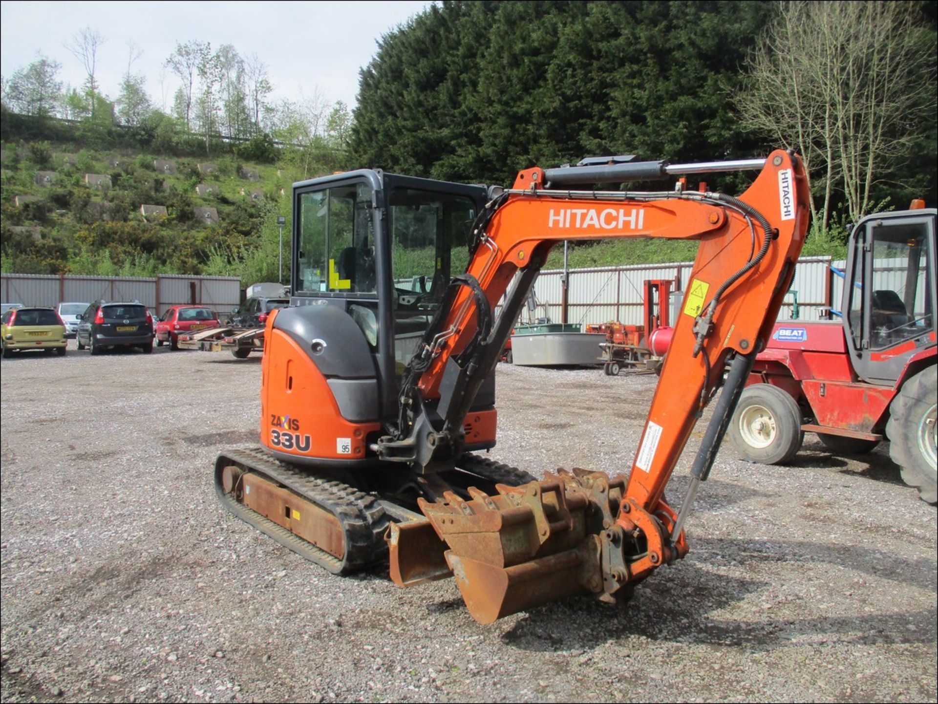 HITACHI ZAXIS 33U C/W 3 BKTS, QH, PIPED, 2014, 2351 HRS SHOWING - Image 2 of 8