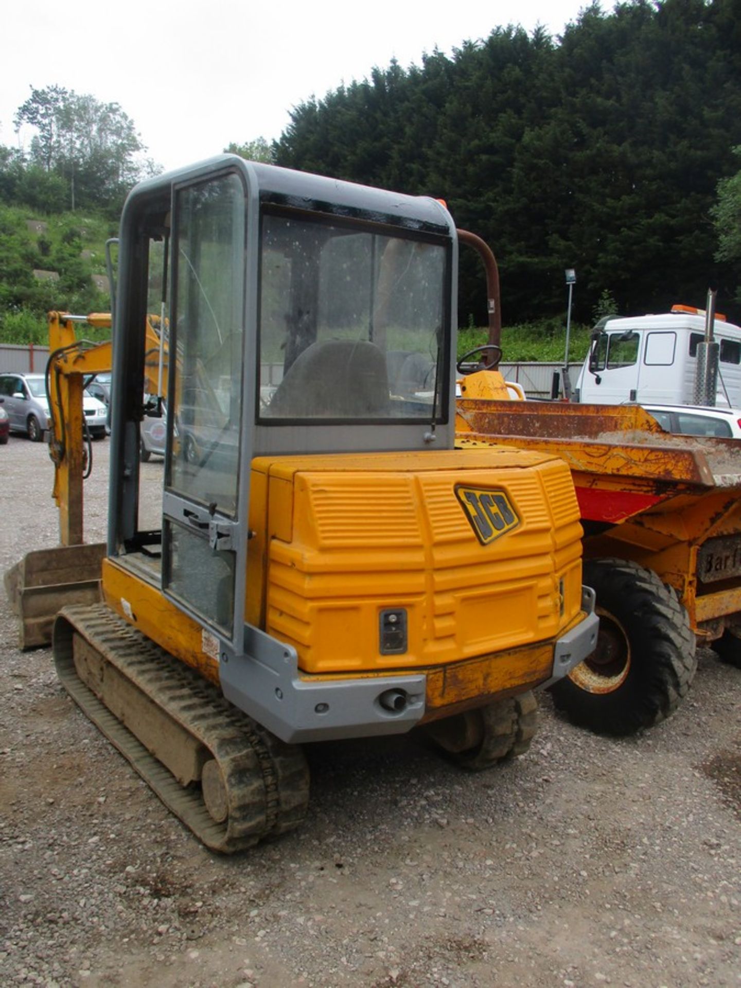 JCB 803 DIGGER 7311HRS RUNS DRIVES DIGS C/W KEY - Image 2 of 3