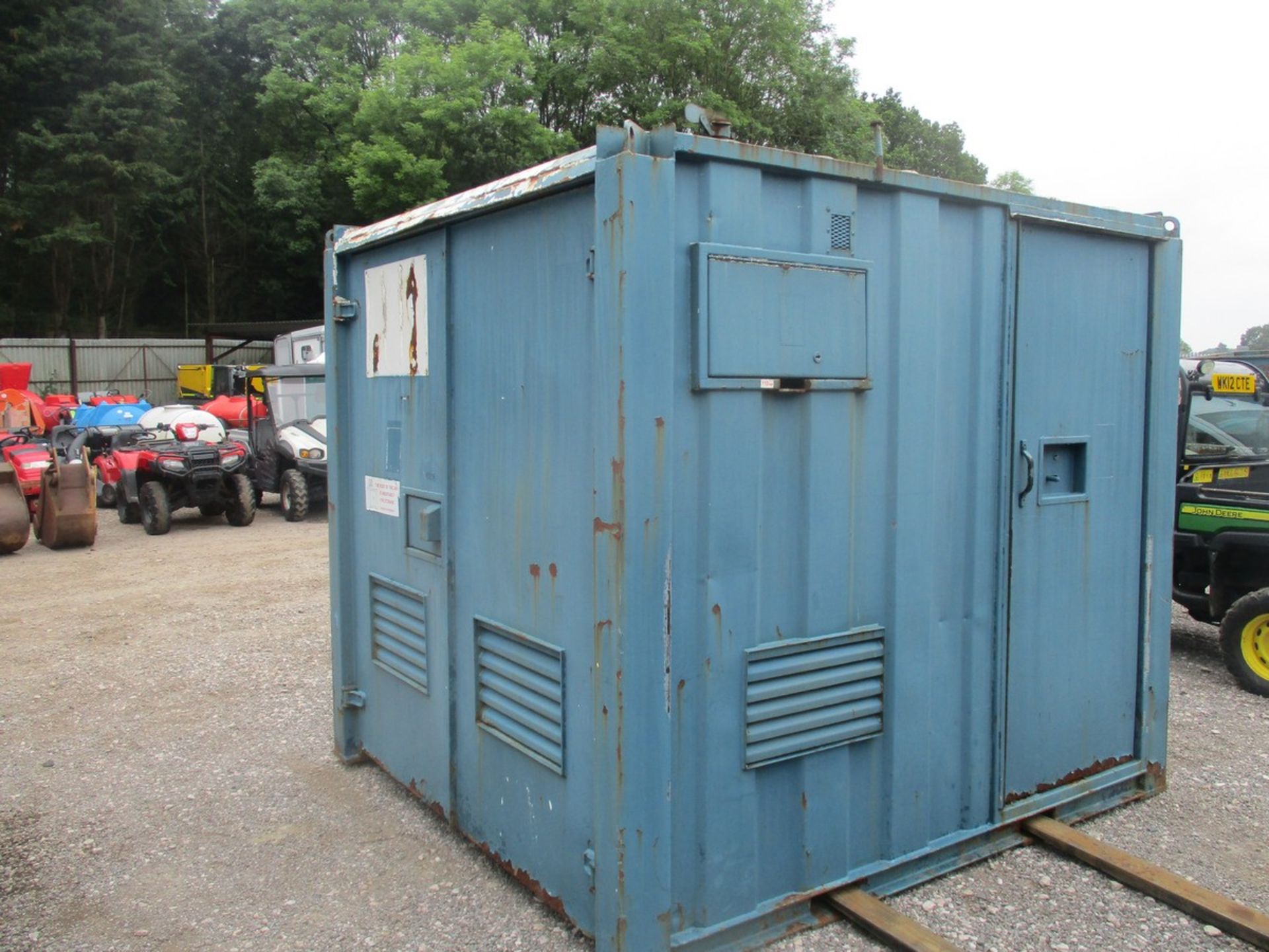 PLUG & GO WELFARE CABIN WITH DRYING ROOM & TOILET - Image 3 of 5