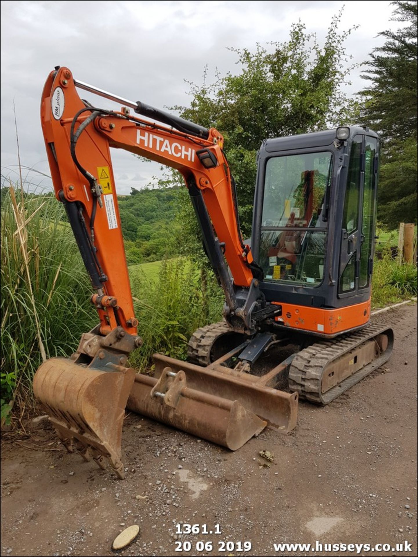 HITACHI ZX29U-3CLR MINIDIGGER 2010 4725 hrs c/w 4 buckets - Image 10 of 15