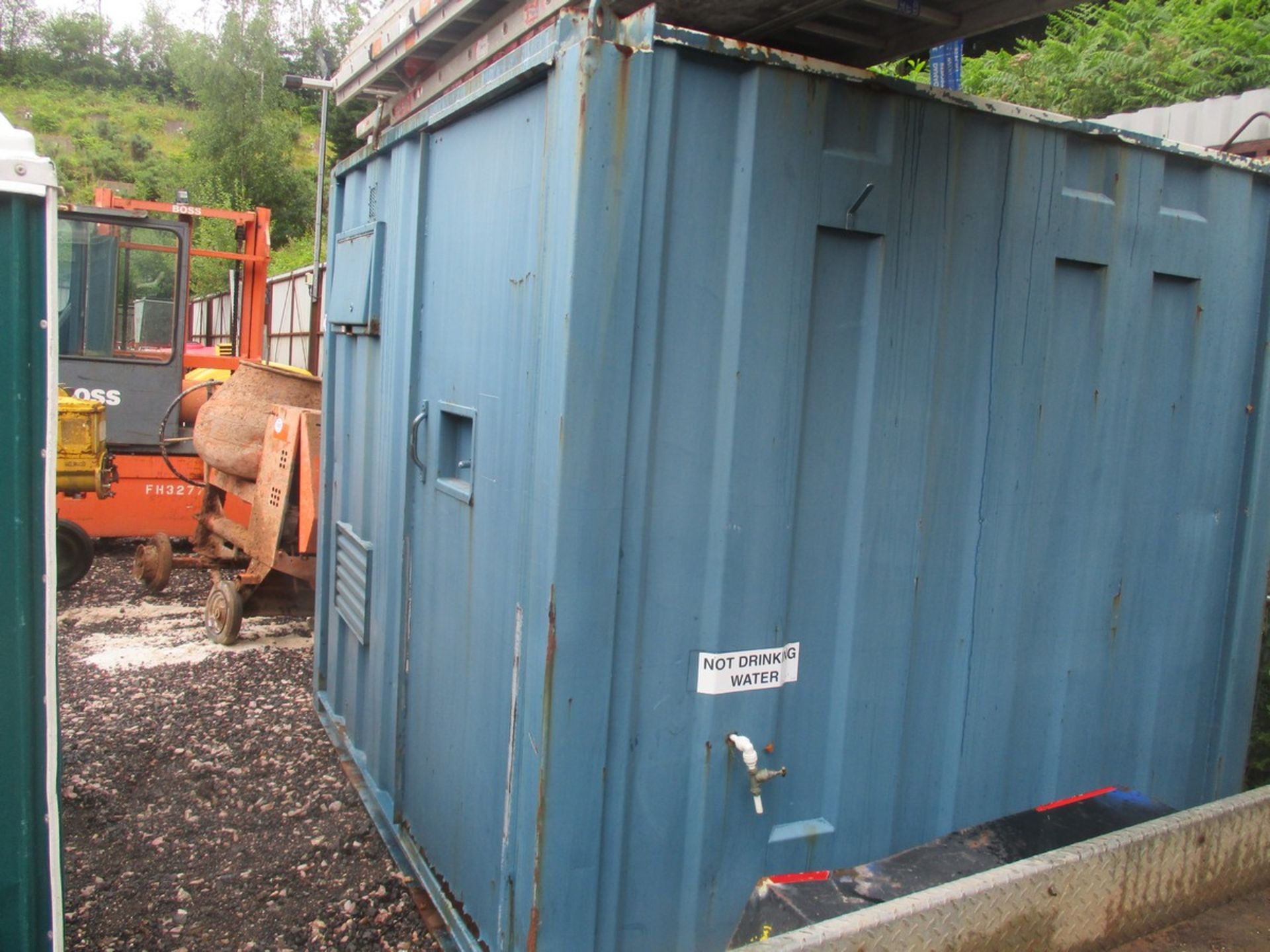 PLUG & GO WELFARE SITE CABIN C/W DRYING ROOM & TOILET - Image 2 of 4