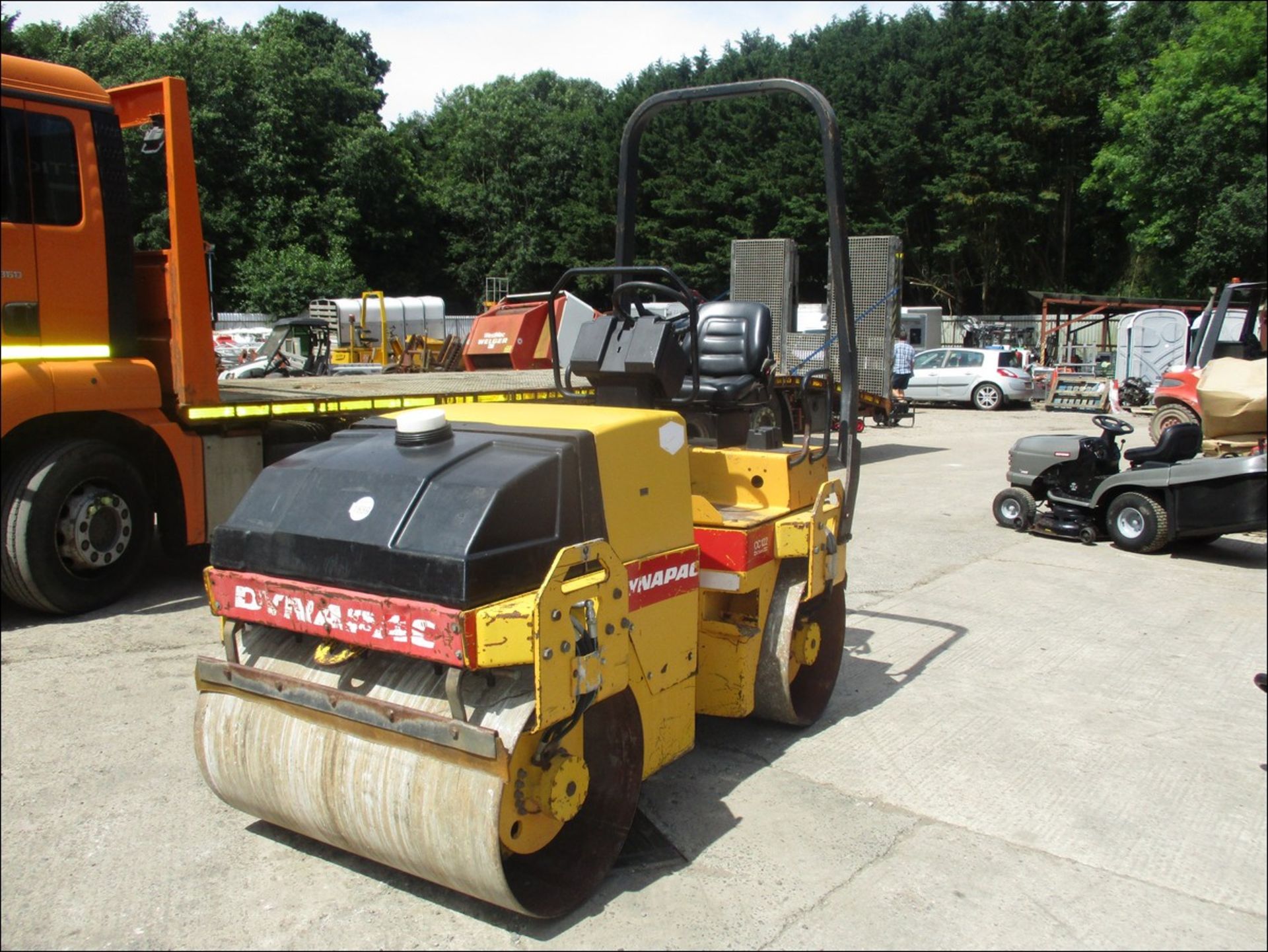 DYNAPAC C122 TWIN DRUM ROLLER