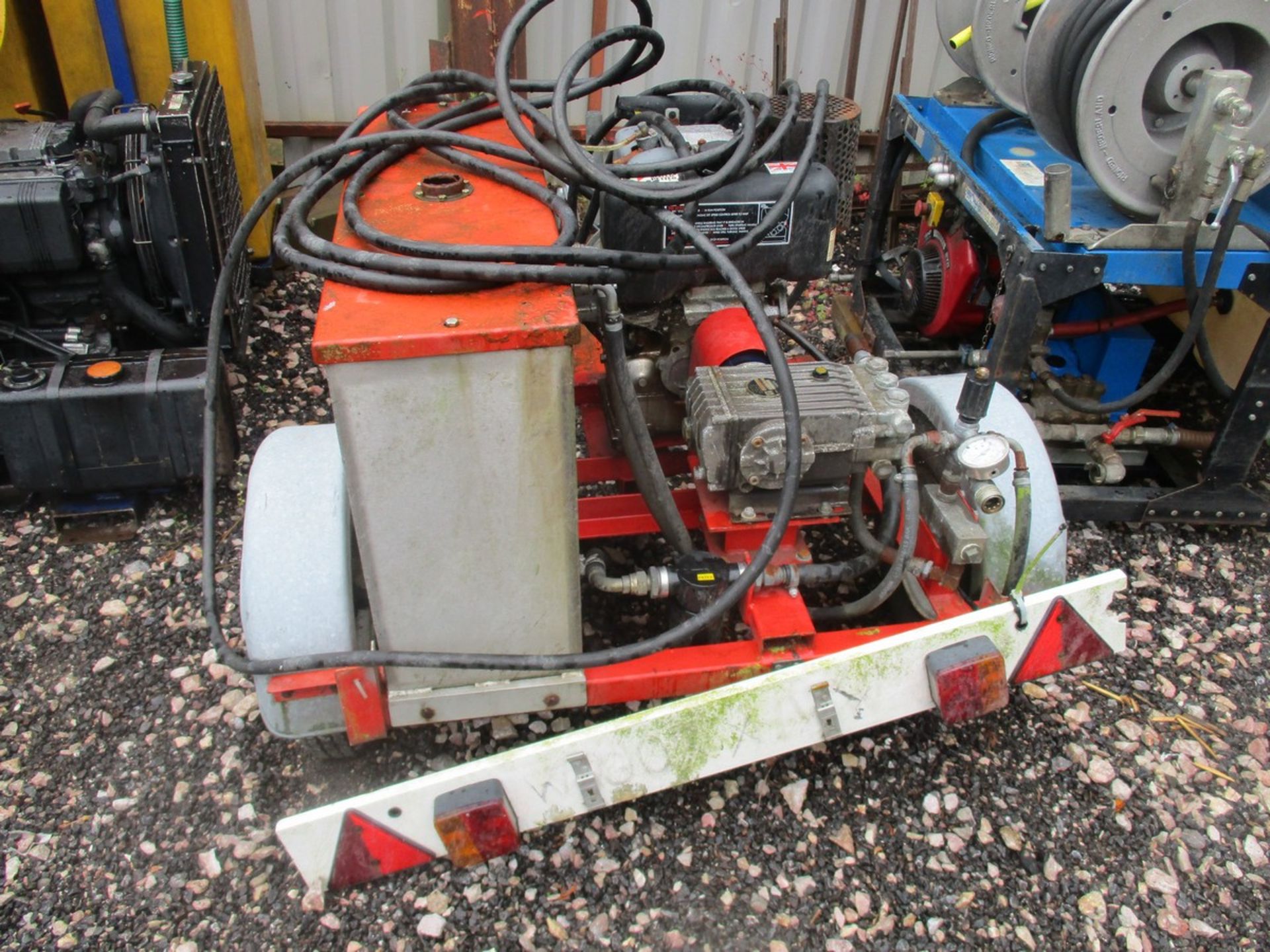 TOWABLE PRESSURE WASHER LISTER ENGINE - Image 2 of 2