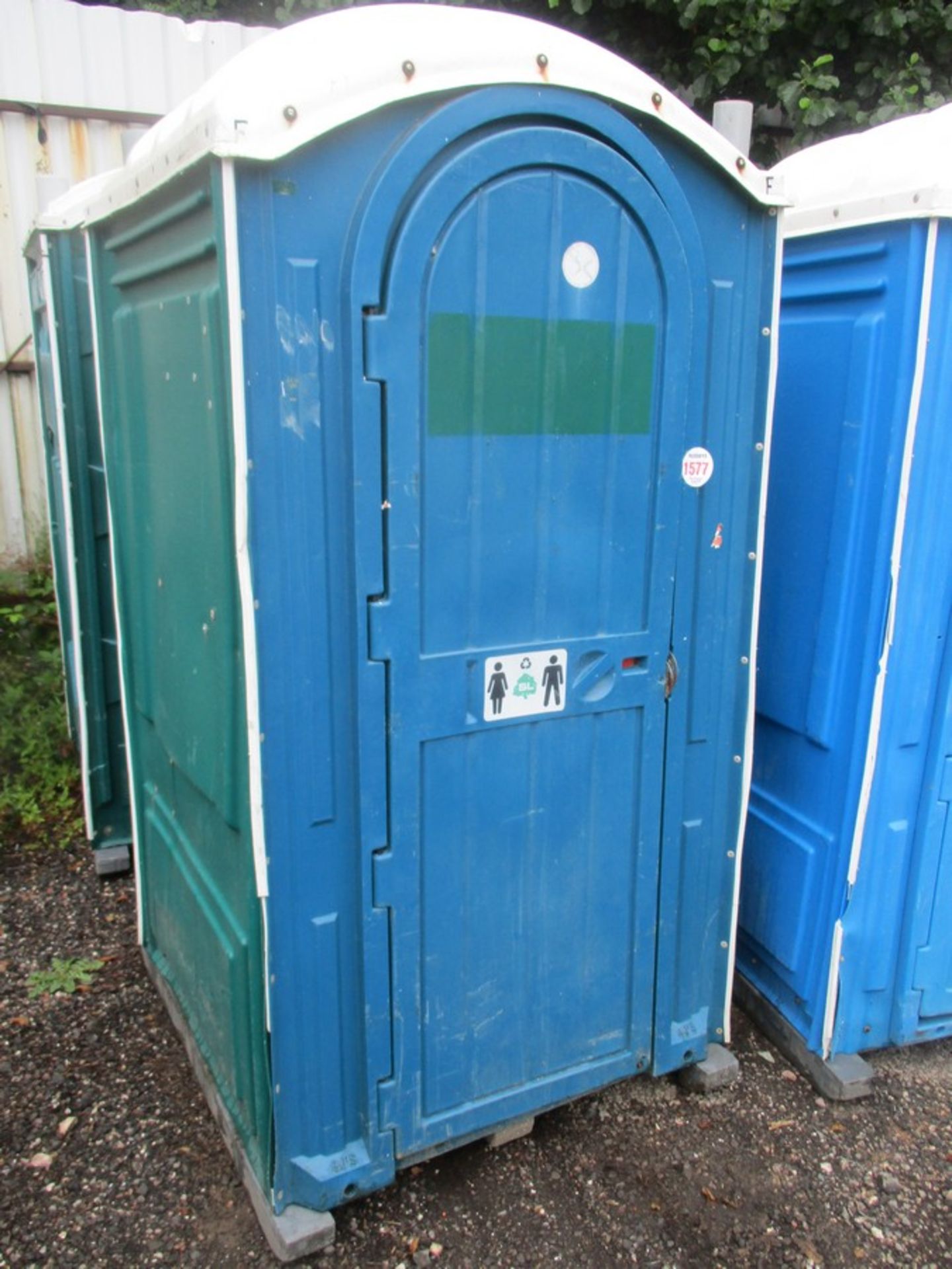 PORTABLE TOILET