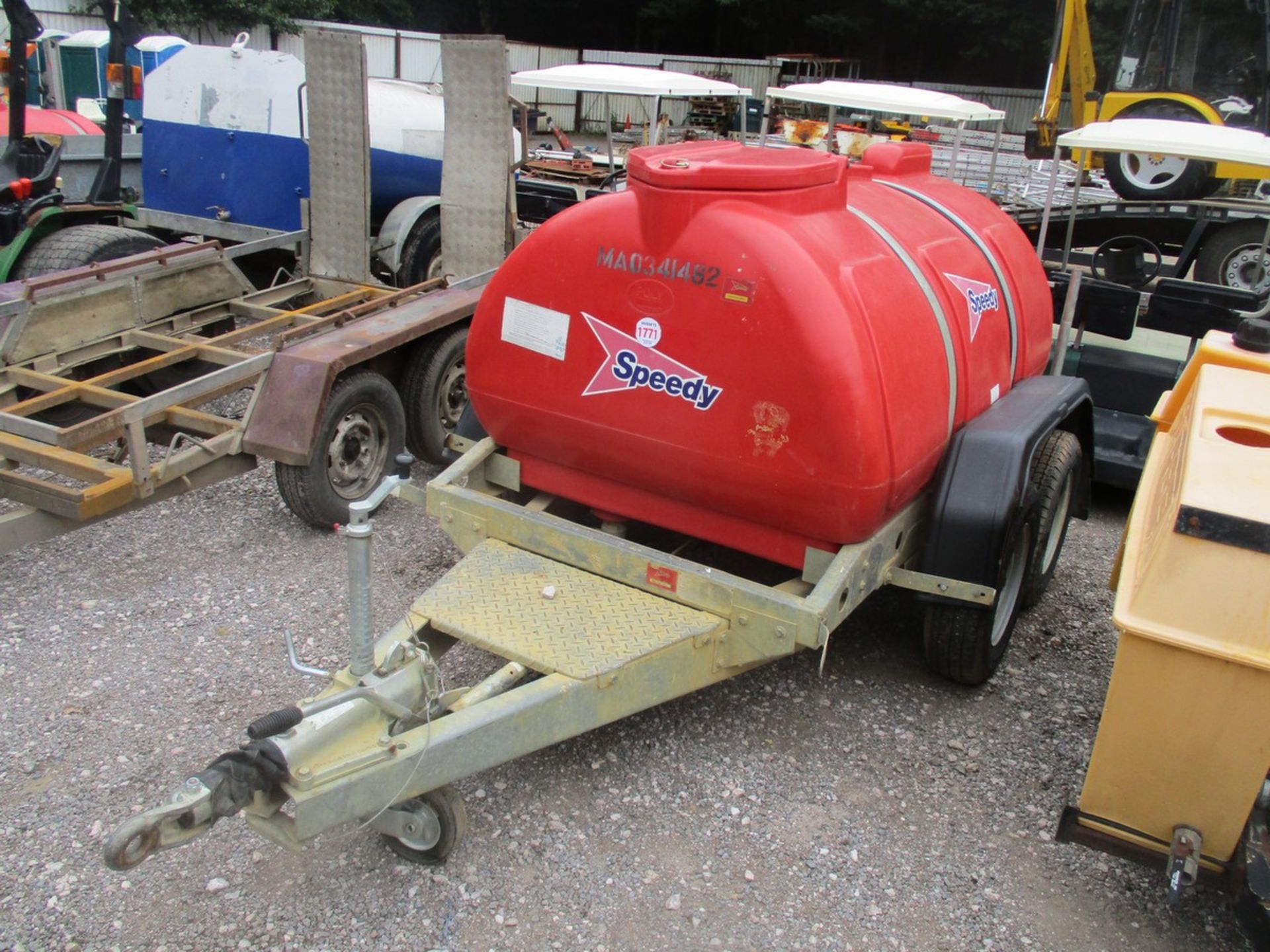 TWIN AXLE WATER BOWSER