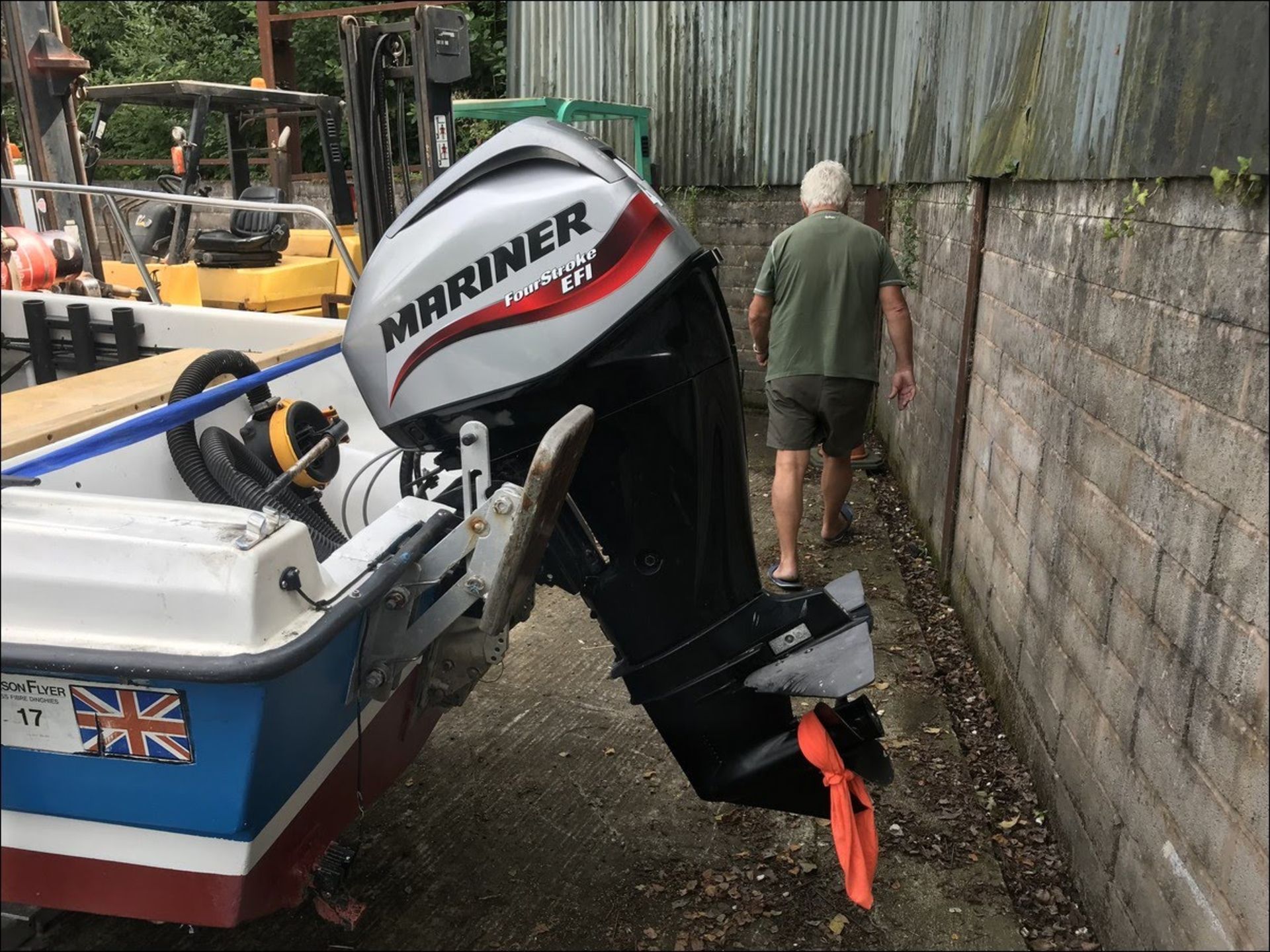 WILSON FLYER 17FT FISHER C/W 2014 MARINER 40HP 4 STROKE OUTBOARD ONLY DONE 30HRS, BRAKED TRAILER - Image 6 of 10