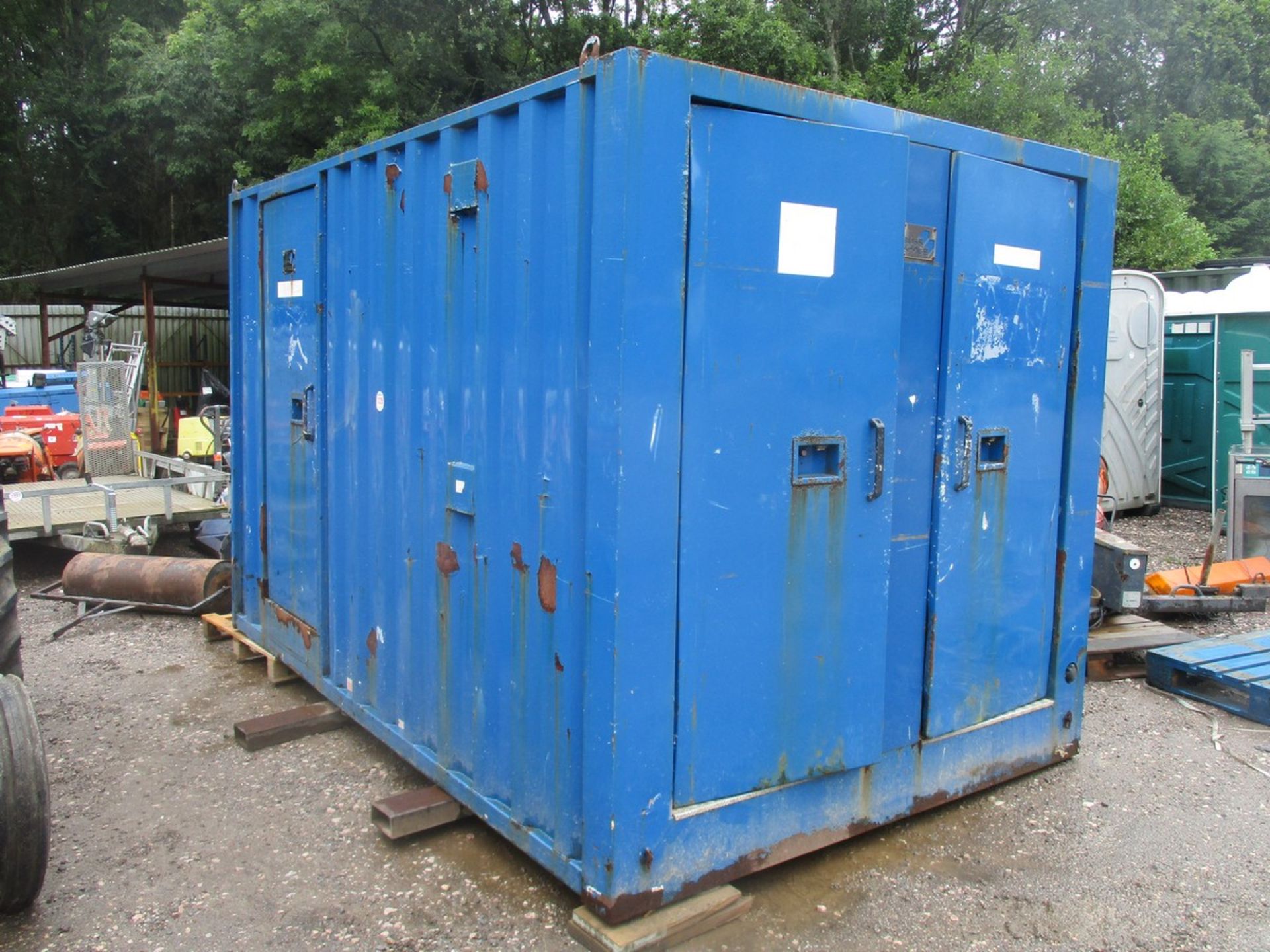 BOSS WELFARE UNIT C/W KITCHEN, WC & GENERATOR