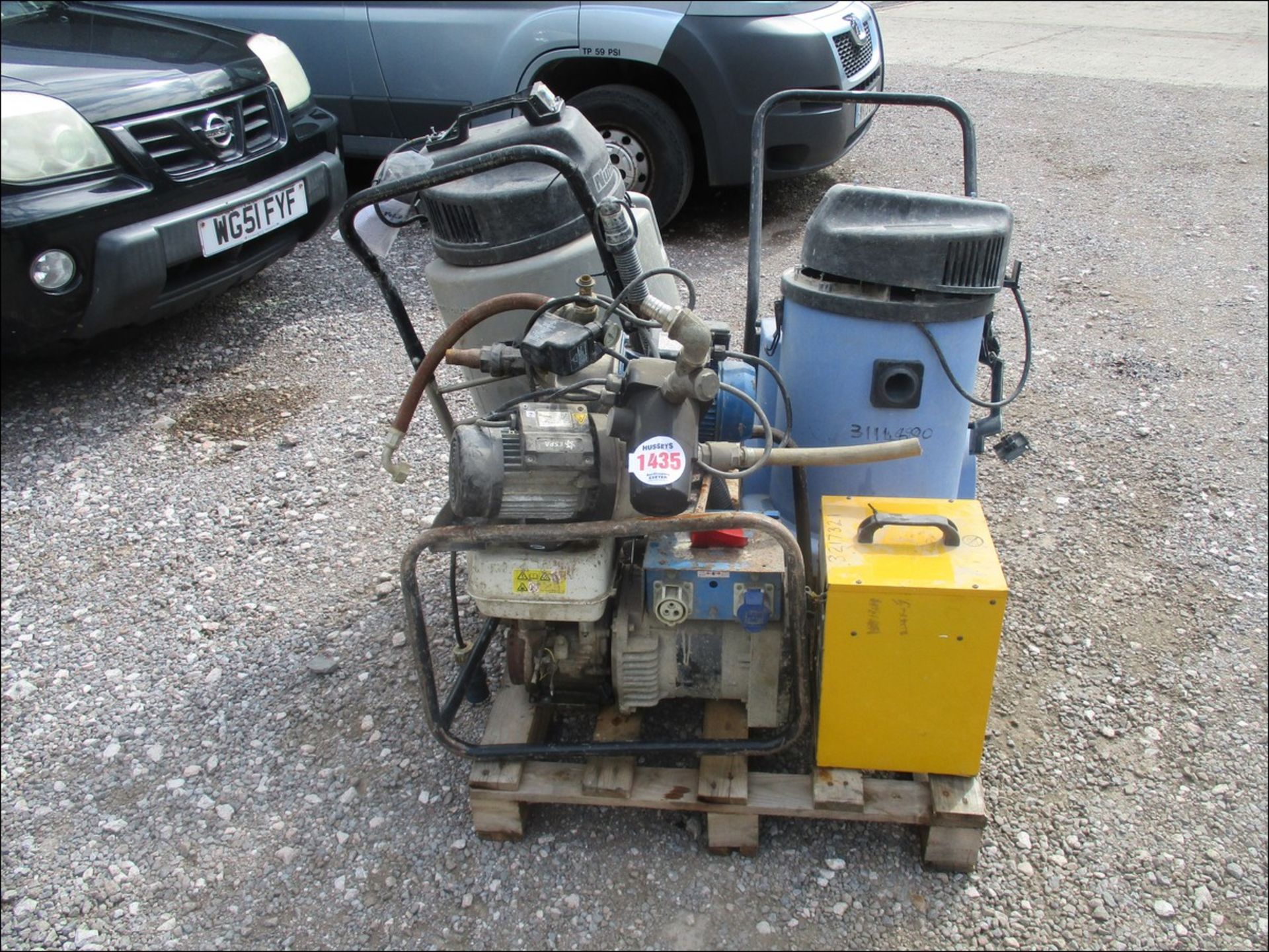 2 VACUUMS GENERATOR, 2 PUMPS (SPARES/REPAIR)