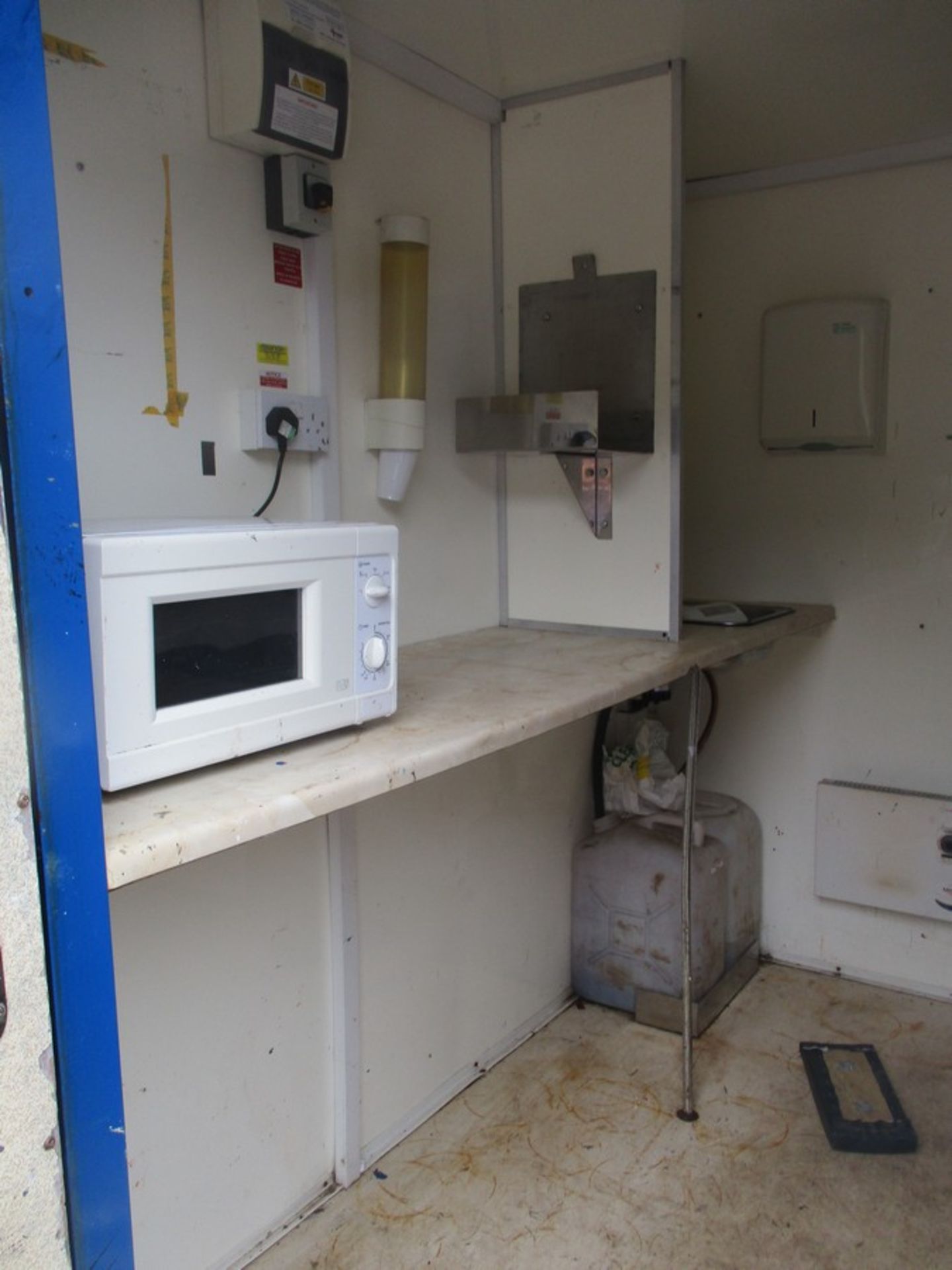 BOSS WELFARE UNIT C/W KITCHEN, WC & GENERATOR - Image 4 of 5