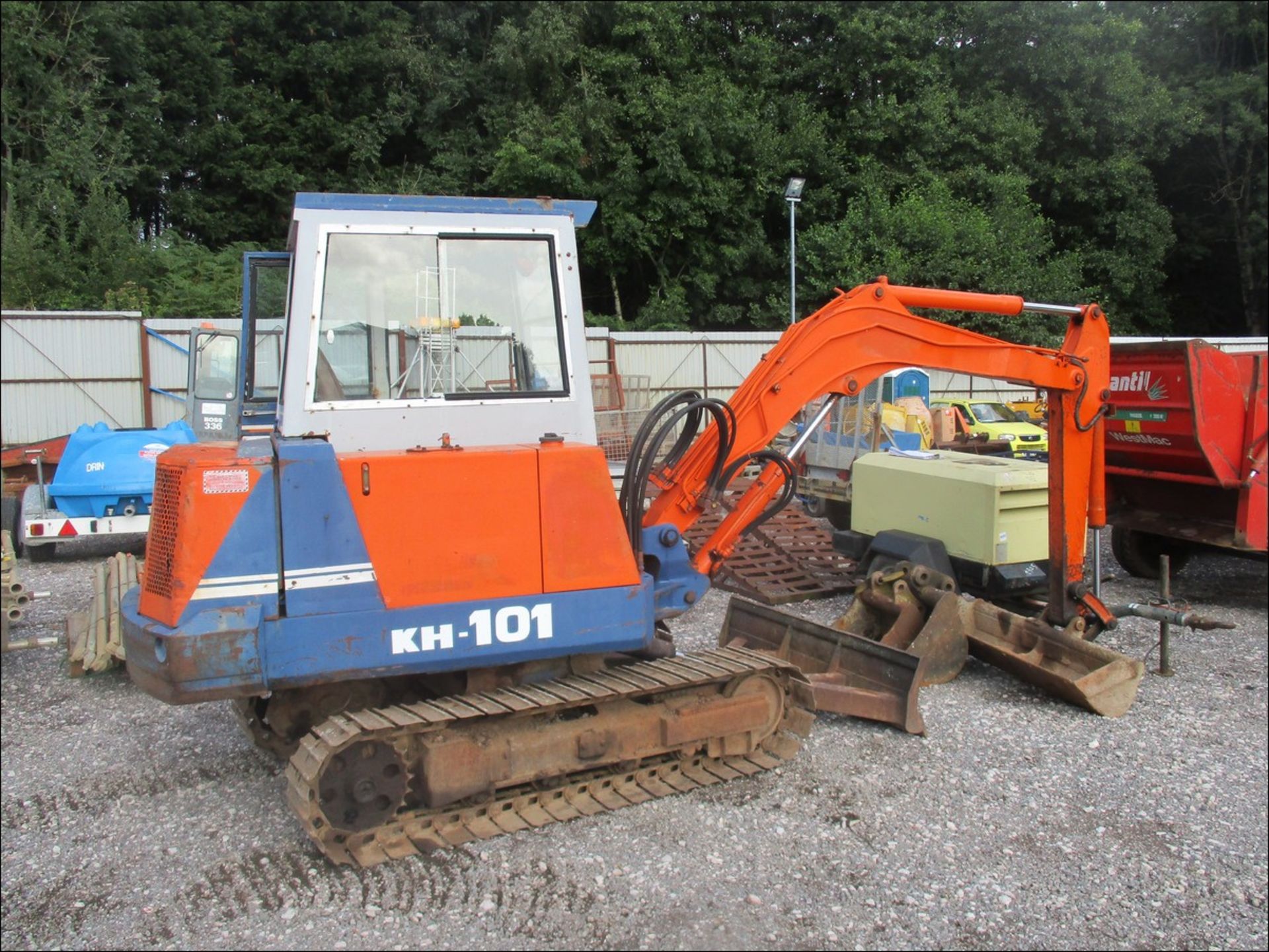 KUBOTA KH101 MINIDIGGER C/W 3 BUCKETS 4479 HRS SHOWING