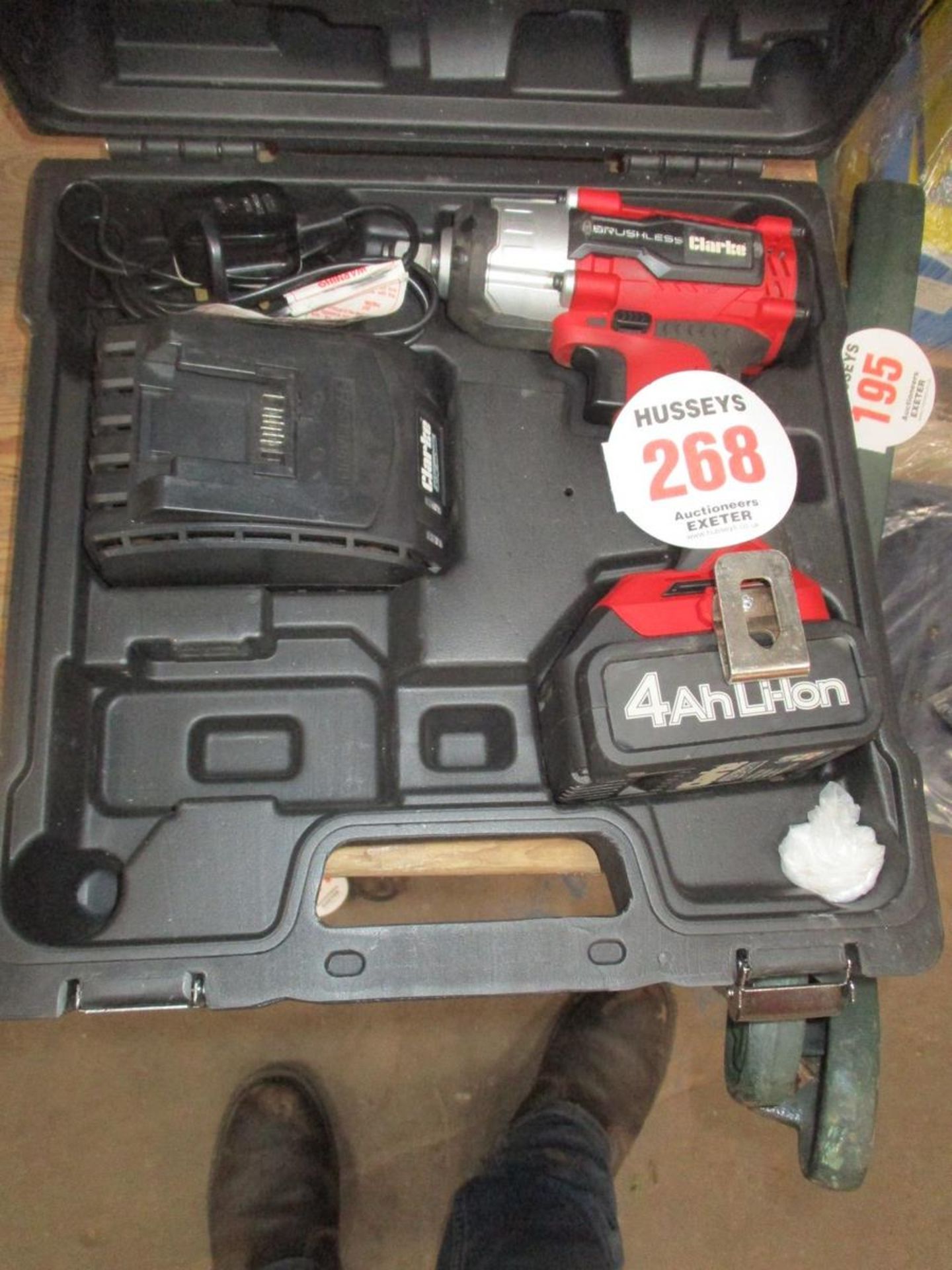 CORDLESS IMPACT WRENCH