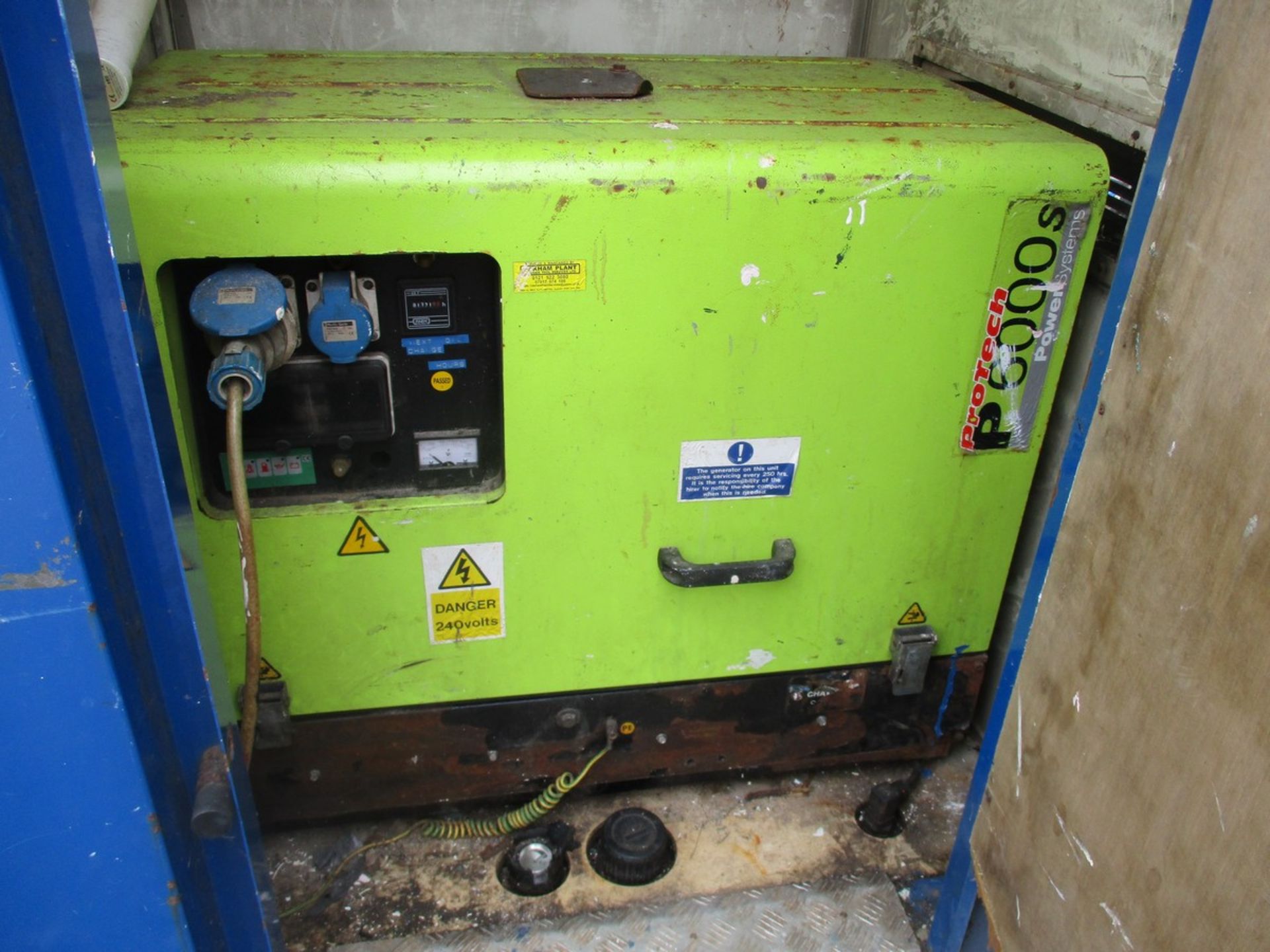 BOSS WELFARE UNIT C/W KITCHEN, WC & GENERATOR - Image 3 of 5