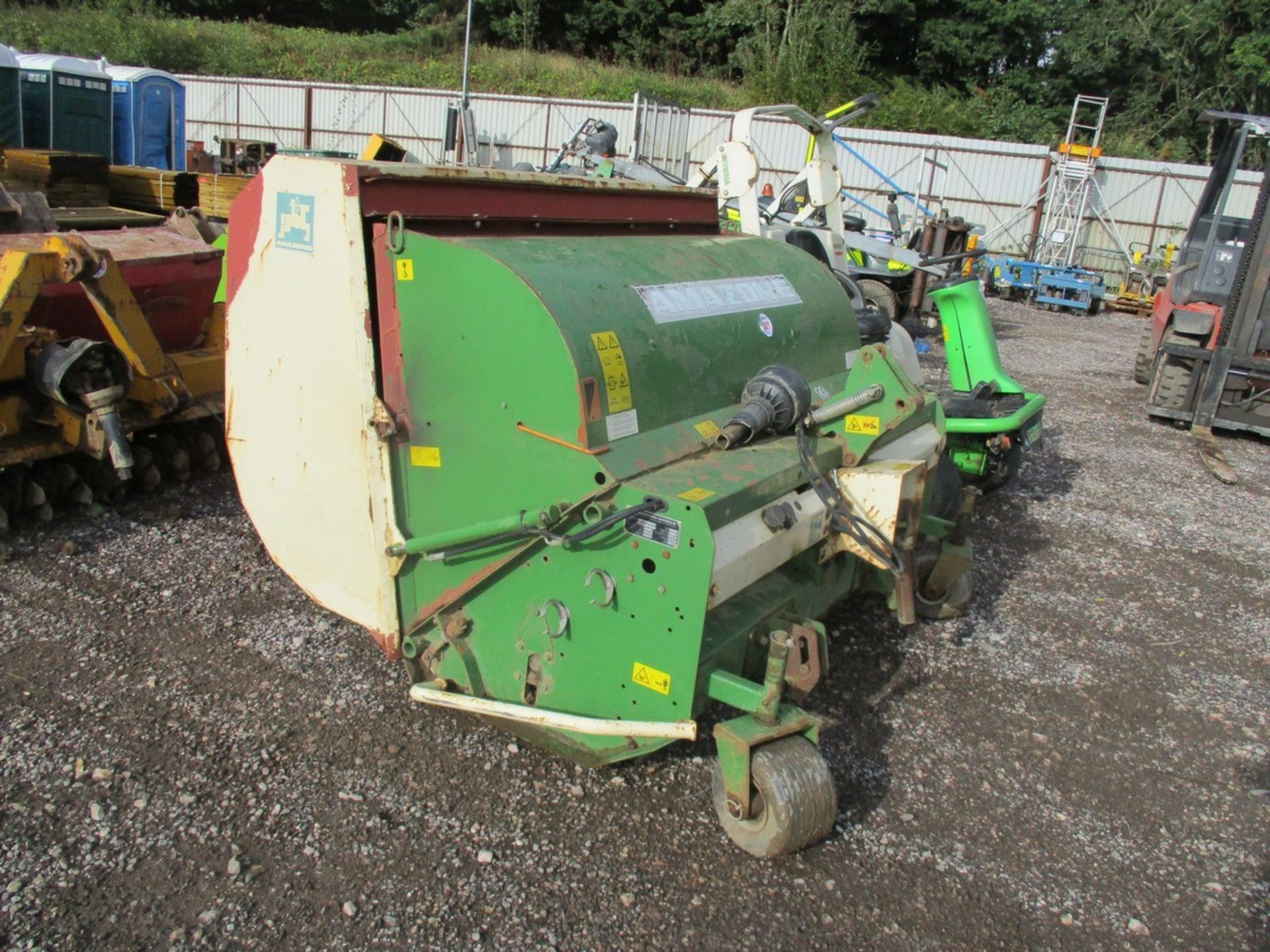 AMAZONE 180 SUPER FLAIL MOWER AND COLLECTOR - Bild 2 aus 2