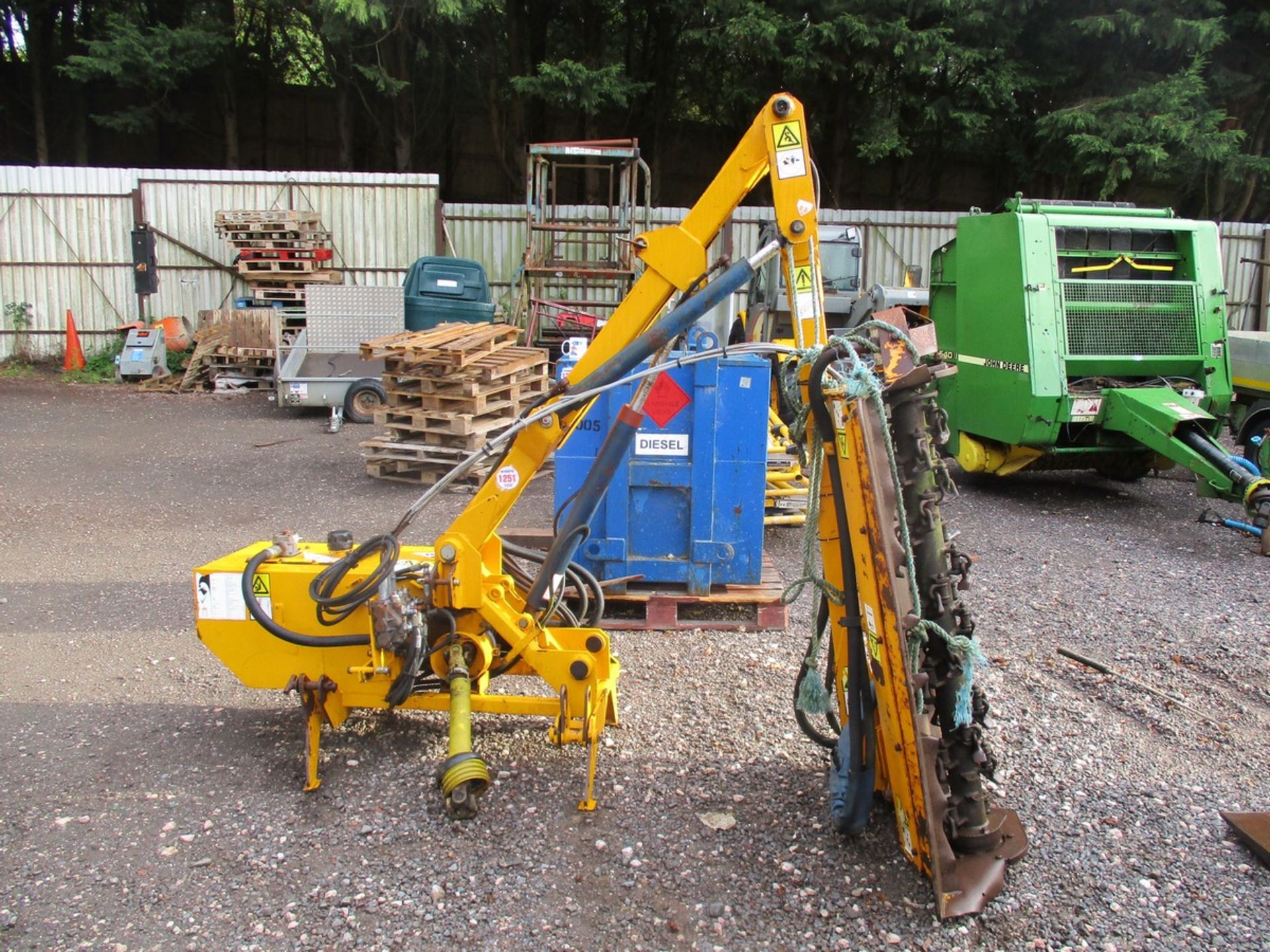 BOMFORD FLAIL HEDGE TRIMMER