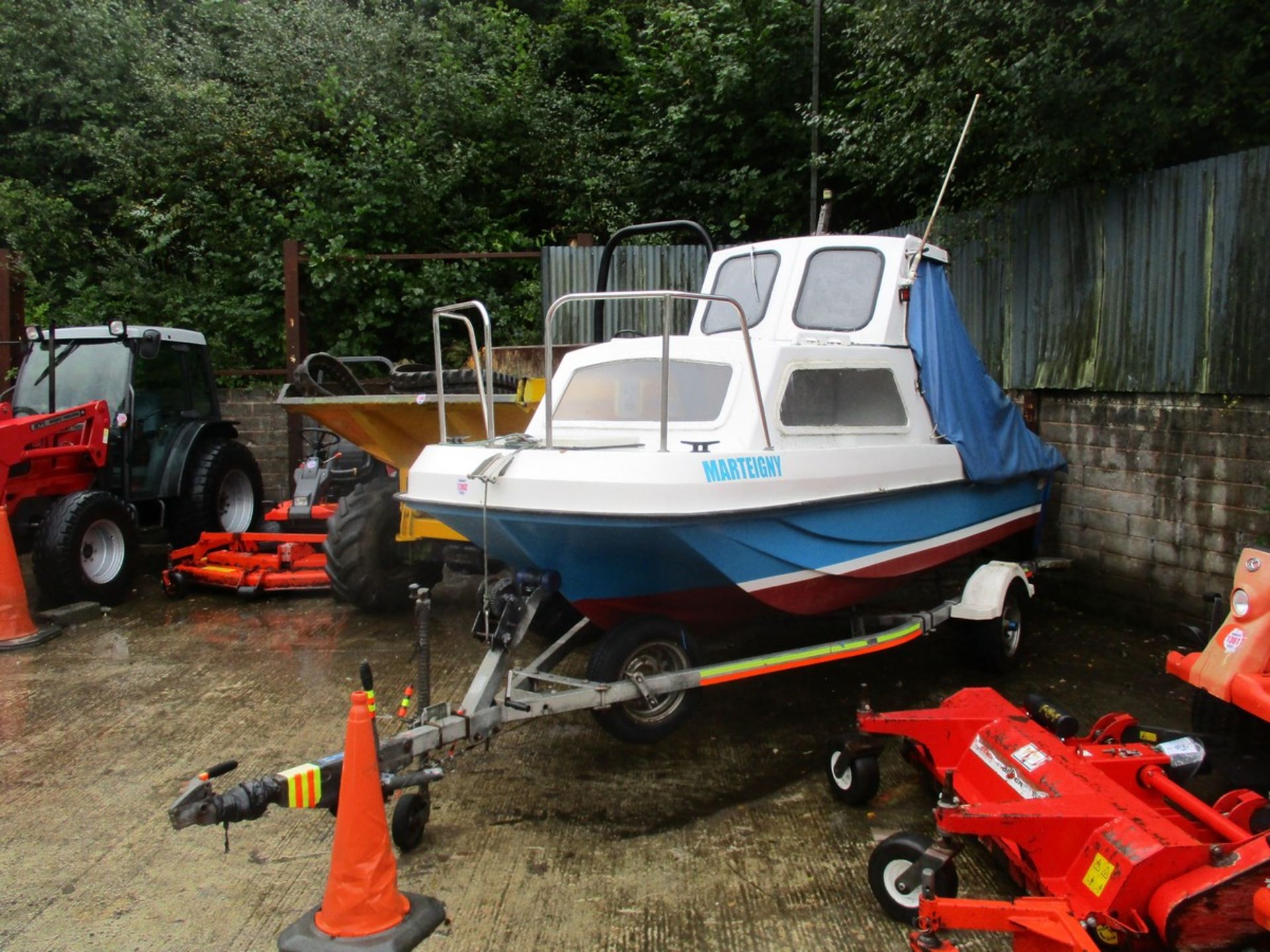 WILSON FLYER 17FT FISHER C/W 2014 MARINER 40HP OUTBOARD, BRAKED TRAILER WITH HUB WASH, SHIP TO - Bild 2 aus 3