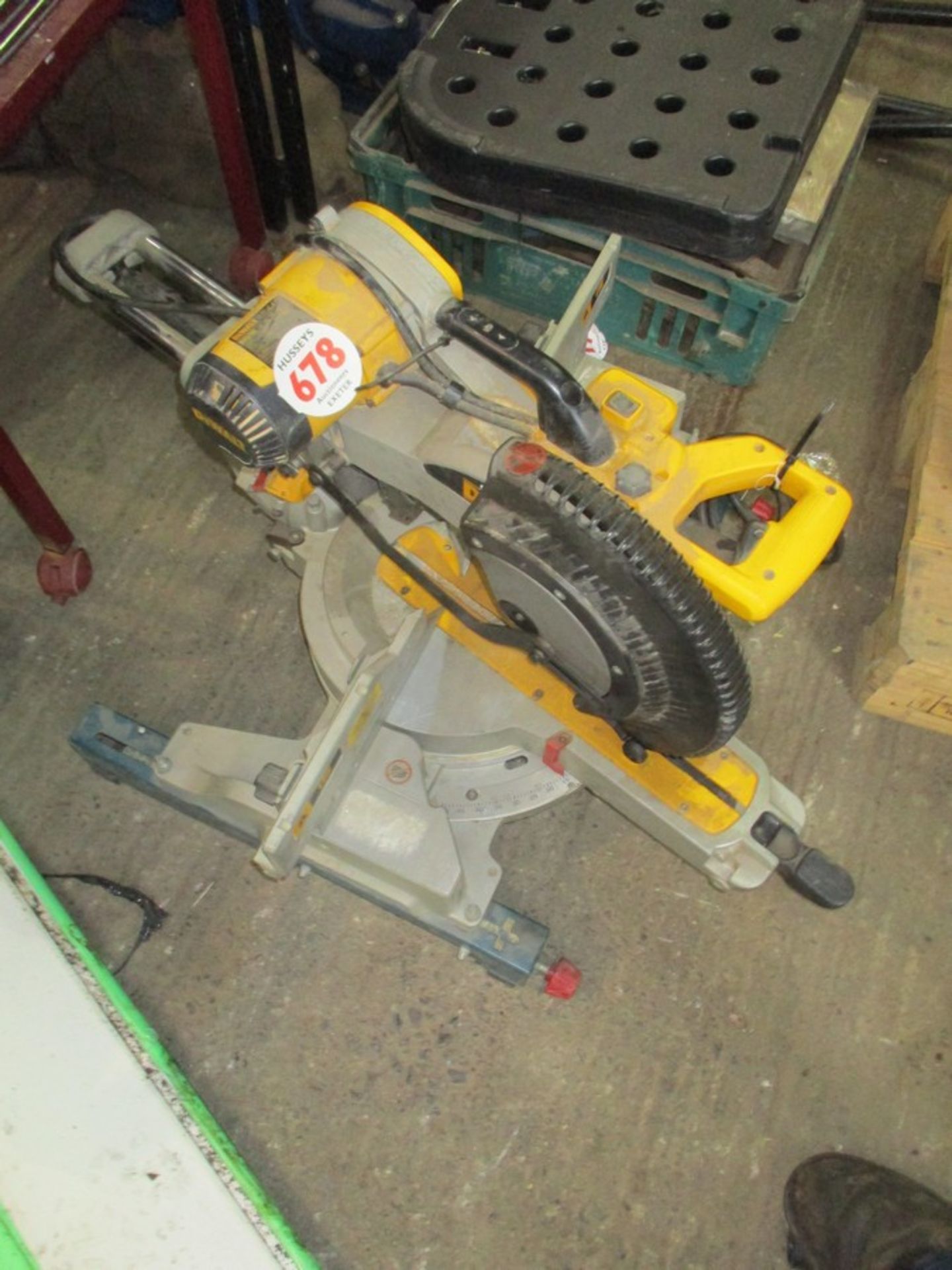 DEWALT MITRE SAW