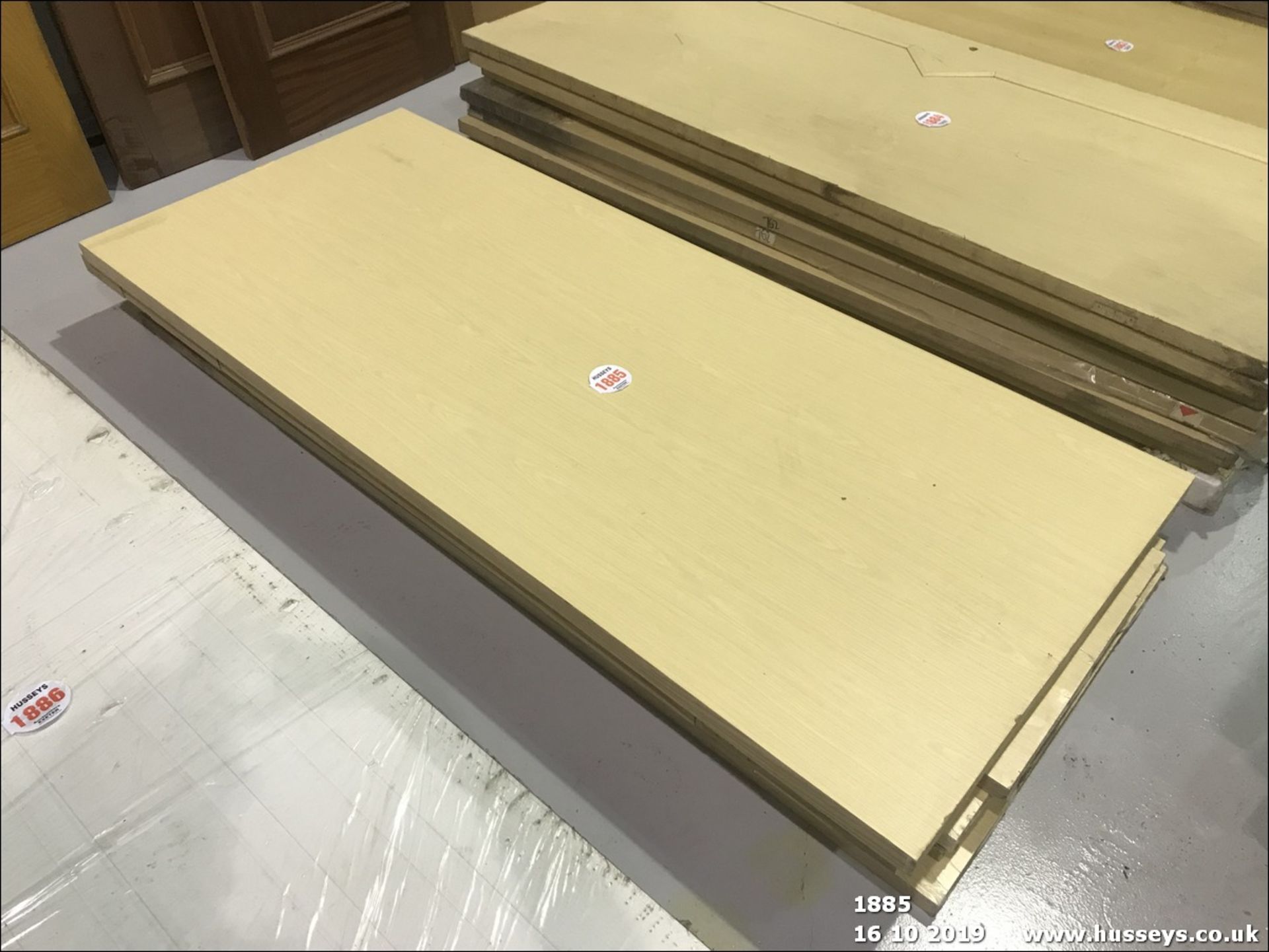 8 X KOTO VENEER INTERNAL FLUSH DOORS VARIOUS SIZES