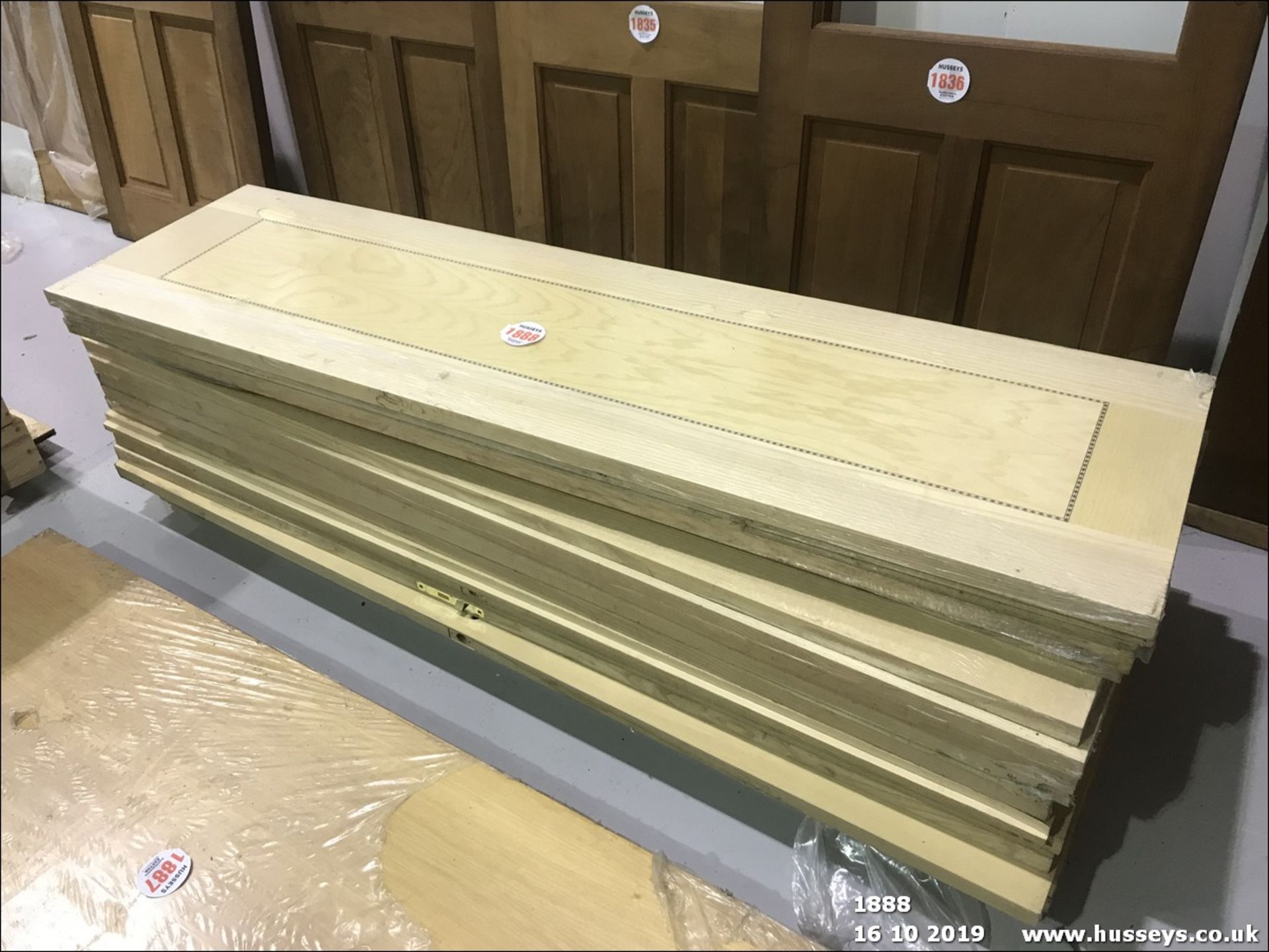 16 X OAK VENEER WITH INLAY FLUSH INTERNAL DOORS VARIOUS SIZES